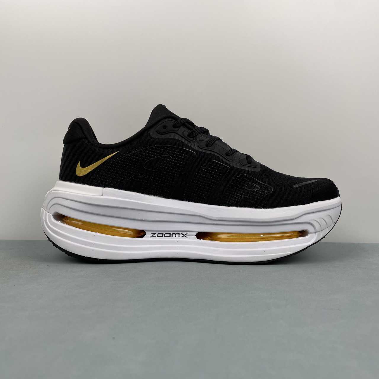 Nike Vomero Premium white black gold