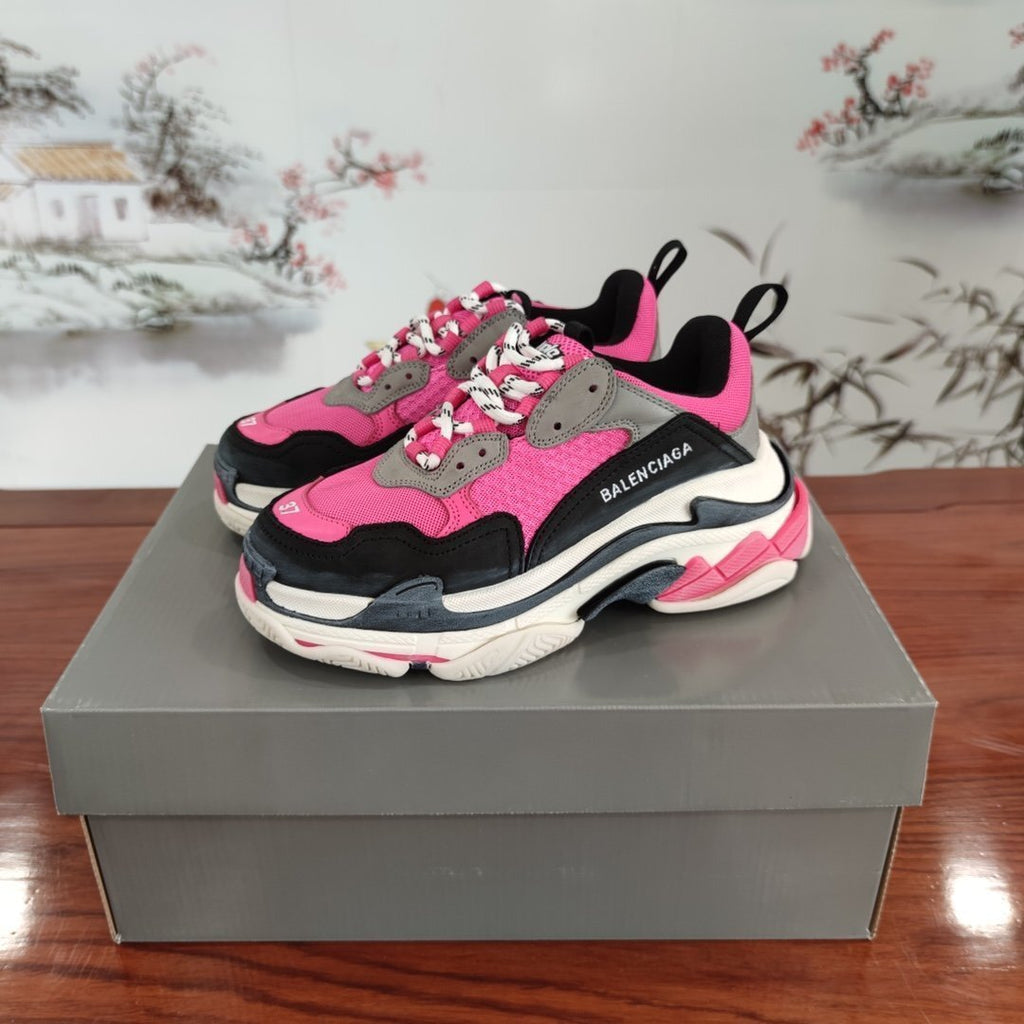 Balenciaga Sneakers Triple S Pink Black White - VIBES MILANO
