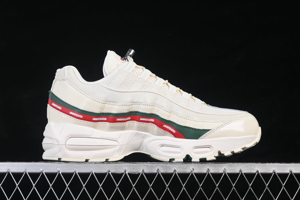 Nike Air Max 95 SP Undefeated Sail