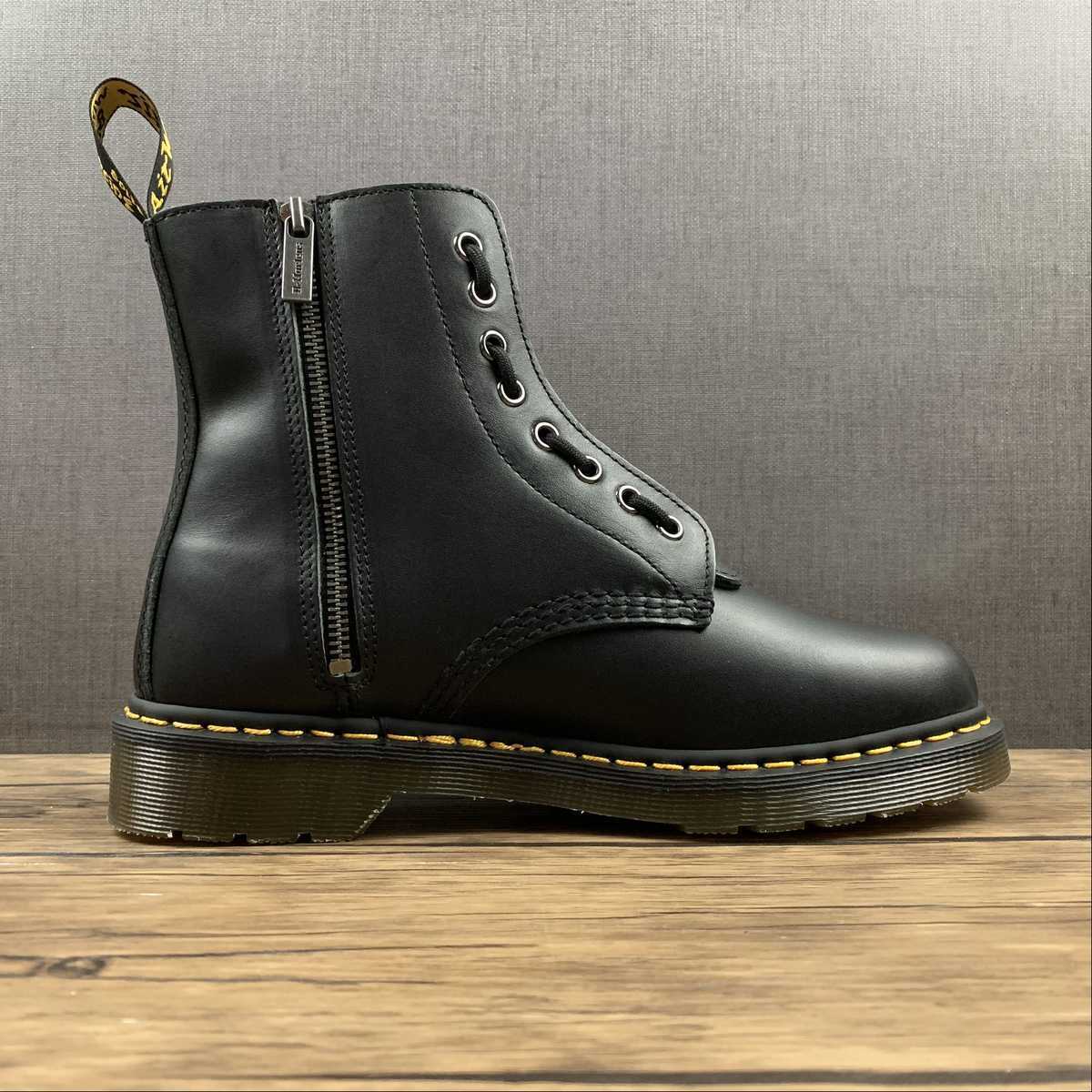 DR. MARTENS Stivaletto 1460 Pascal nero con zip centrale