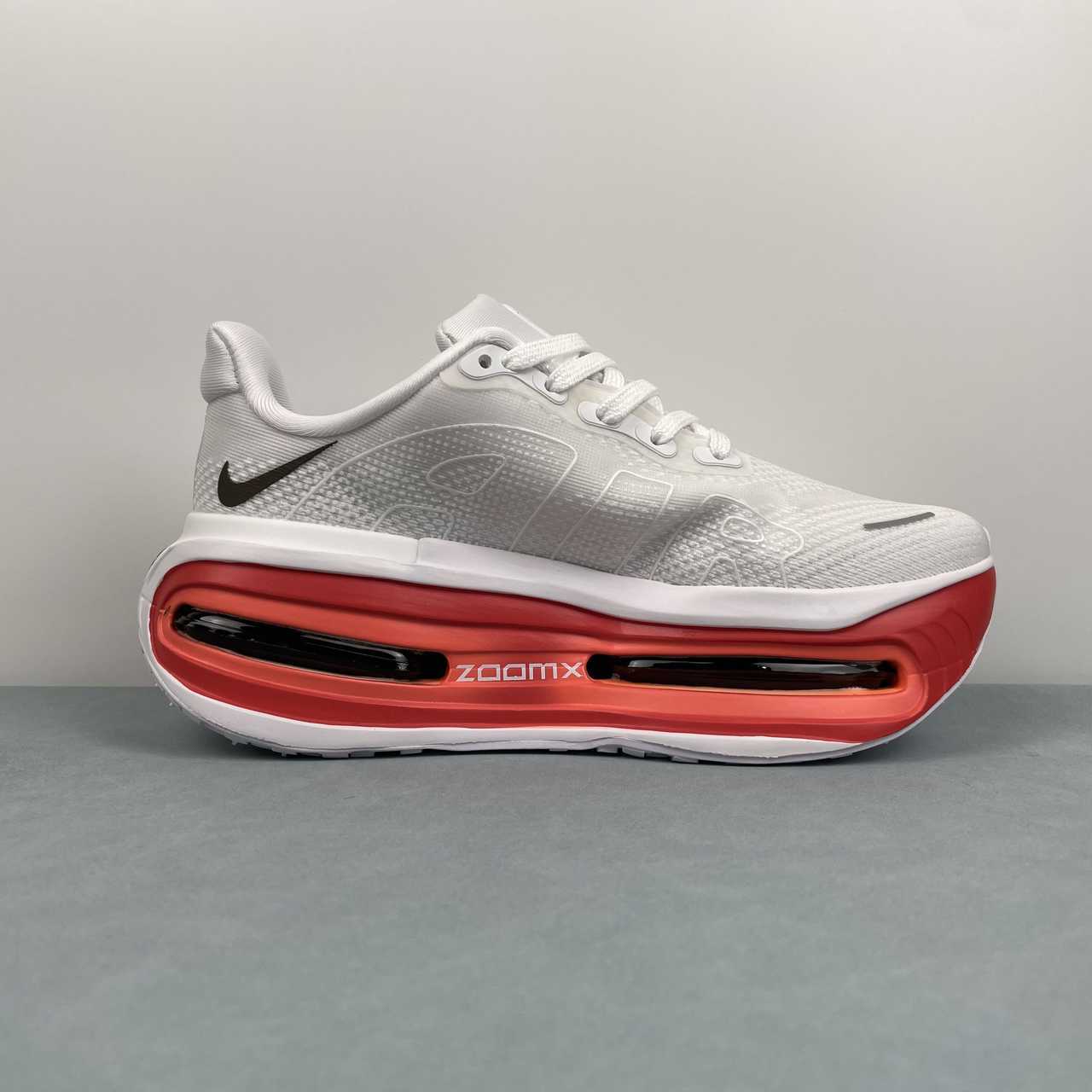 Nike Vomero Premium white big red - VIBES MILANO