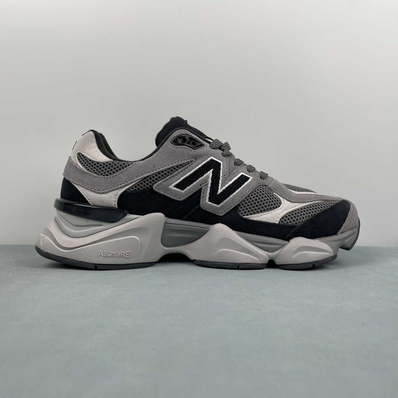 New Balance NB 9060 Grey & Black