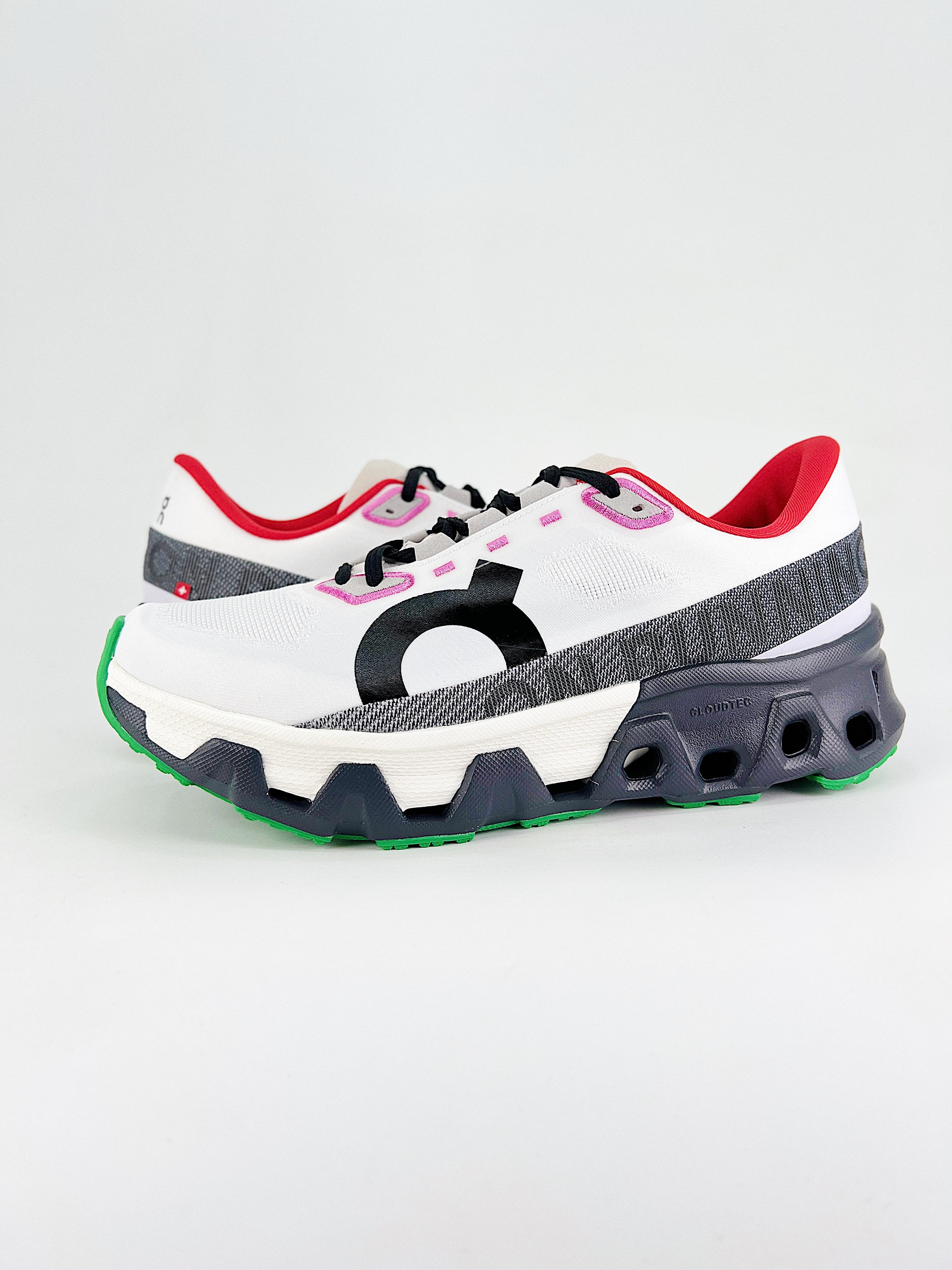 On Cloud Running Cloudmonster Hyper White-Black