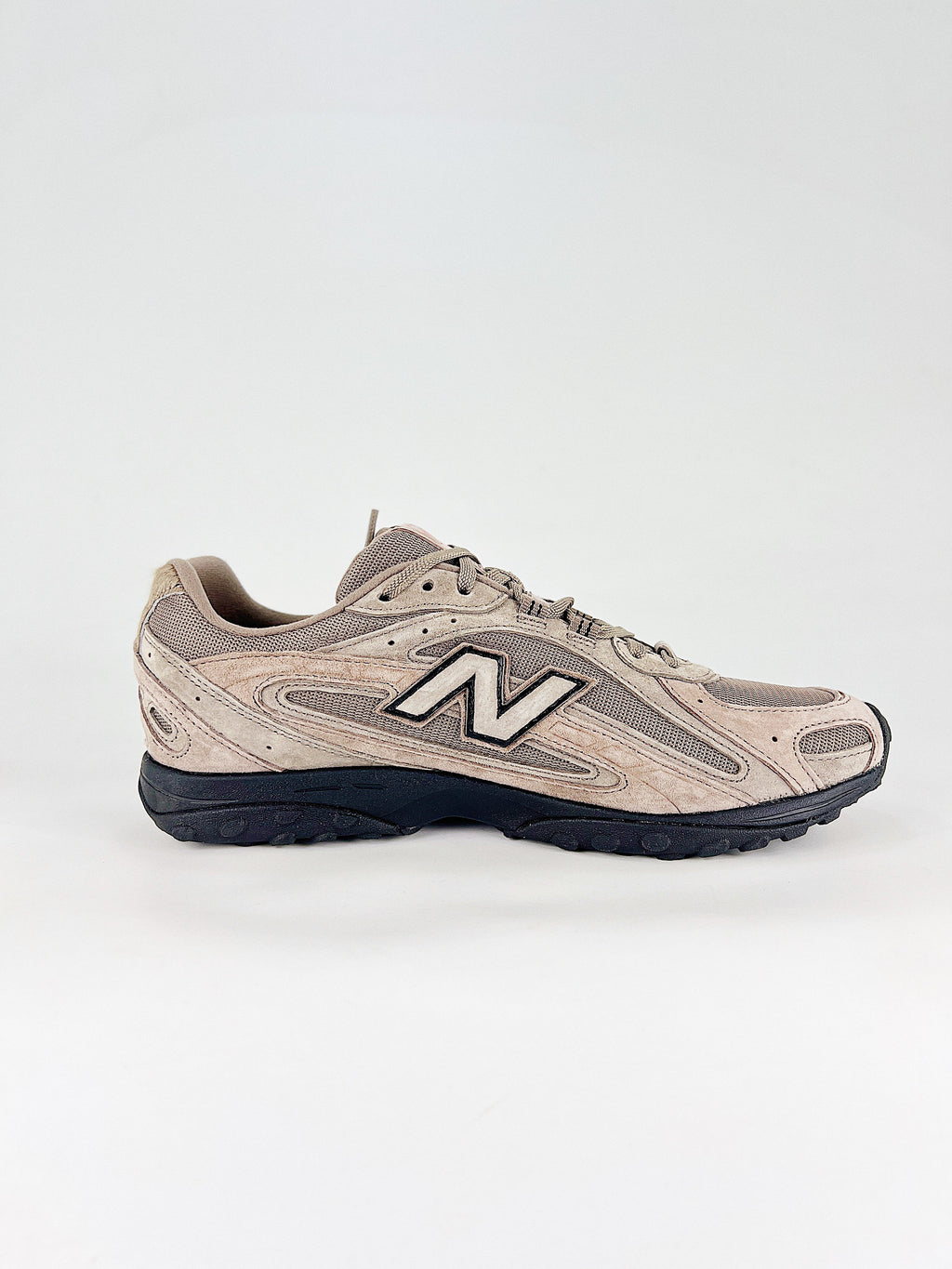 New Balance 204 L Thunder Brown Black Shadow Red
