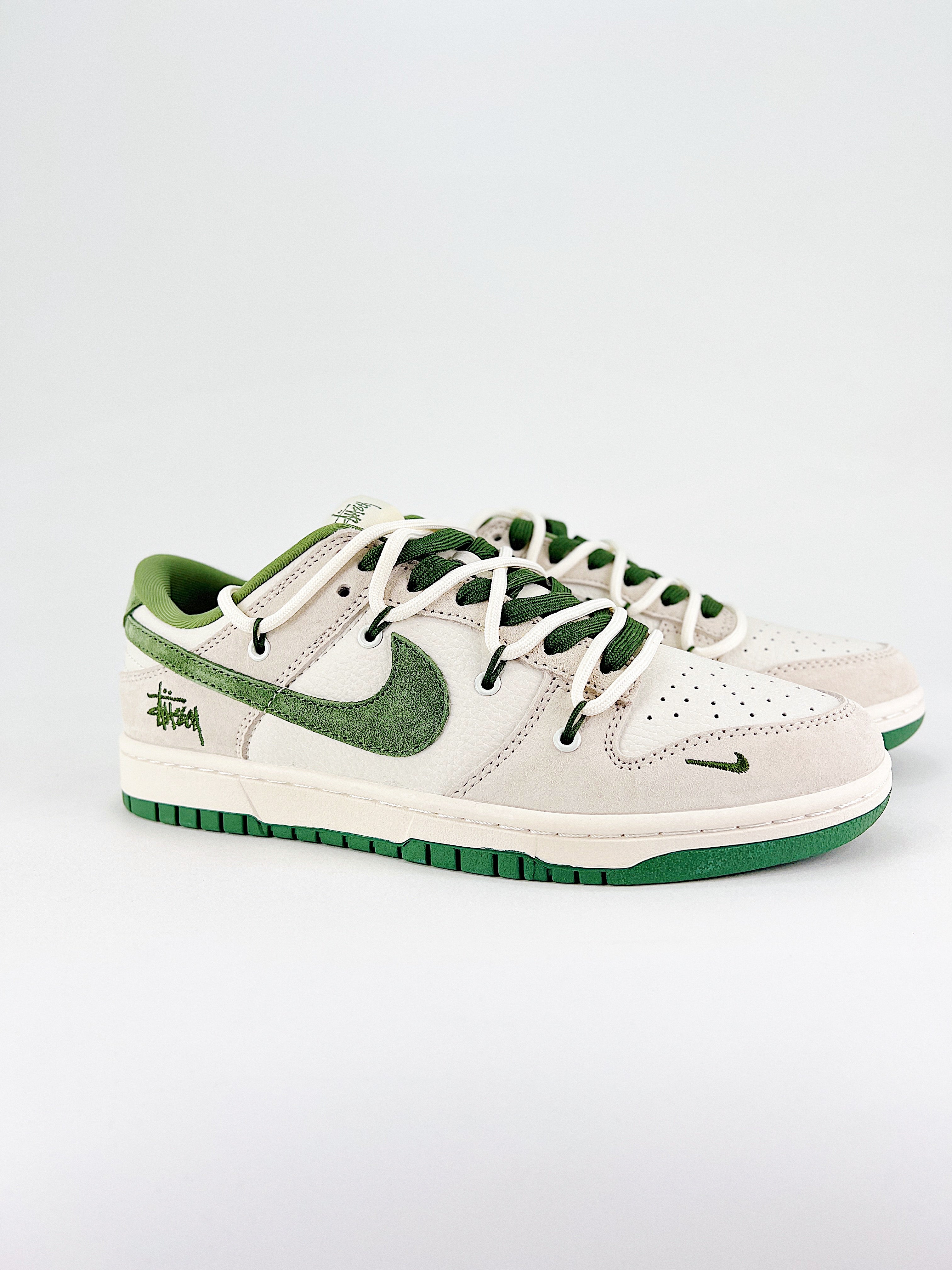 Nike New Dunk SB Low mod. Stussy verde