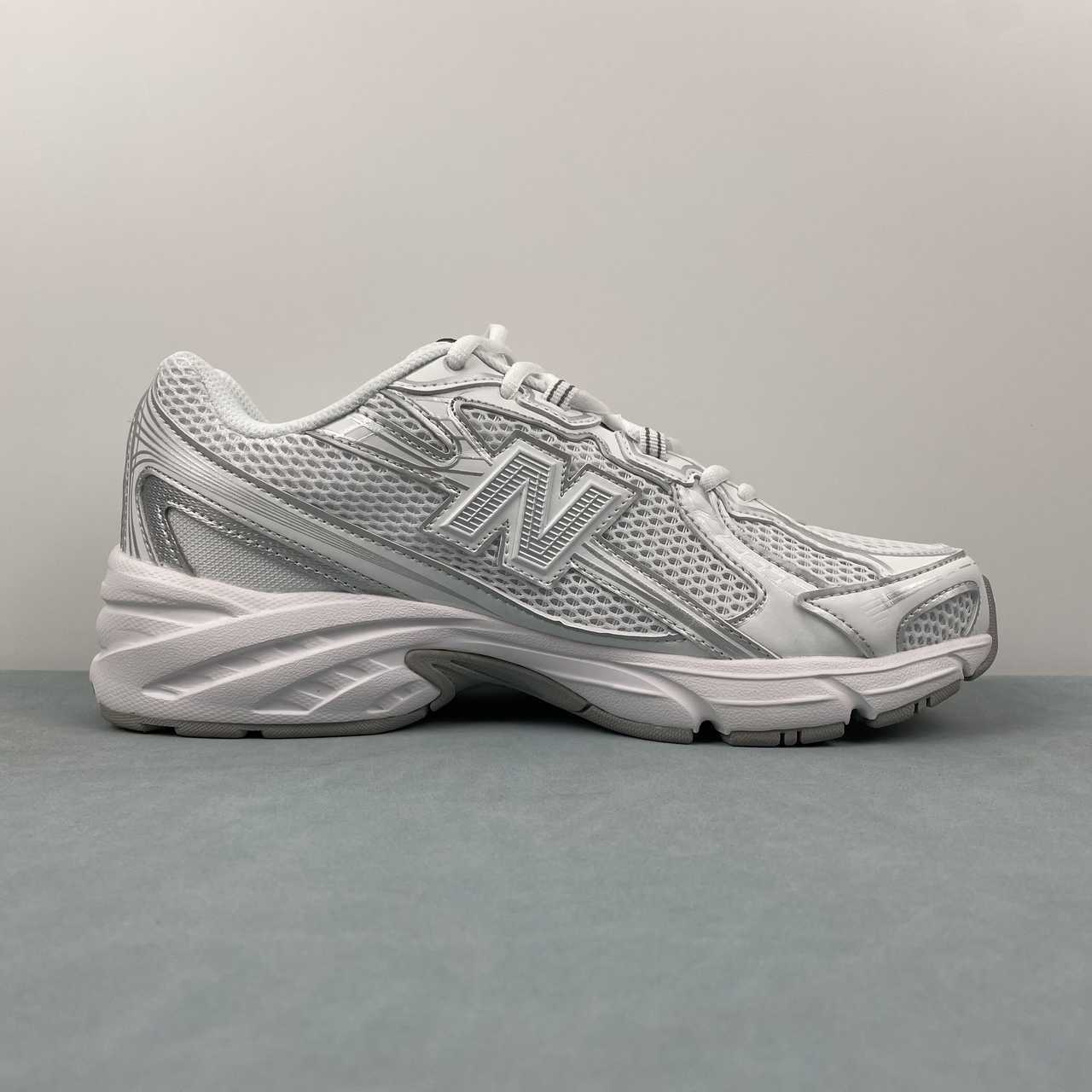 New Balance NB 740 White Silver