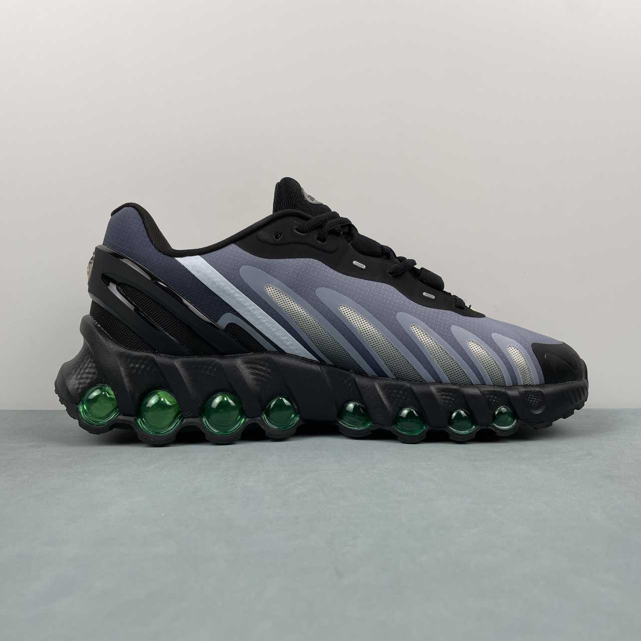 Nike Air Max Dn8 Black/Light Smoke Grey/Black/Volt