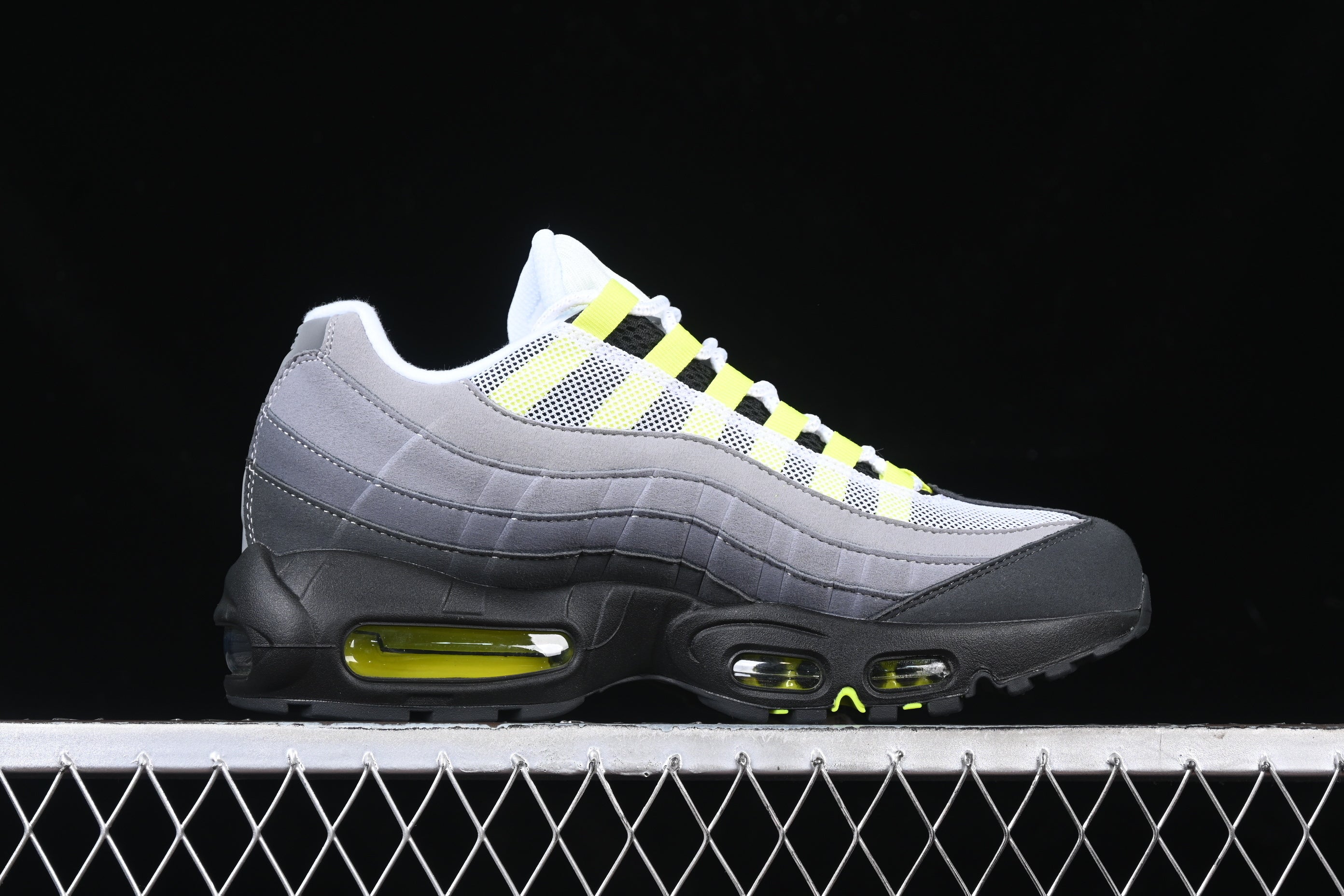 Nike Air Max 95 OG black neon yellow