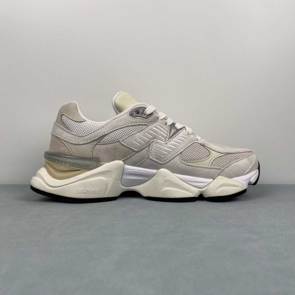New Balance NB 9060 Sea Salt con Moonbeam e Turtledove - VIBES MILANO