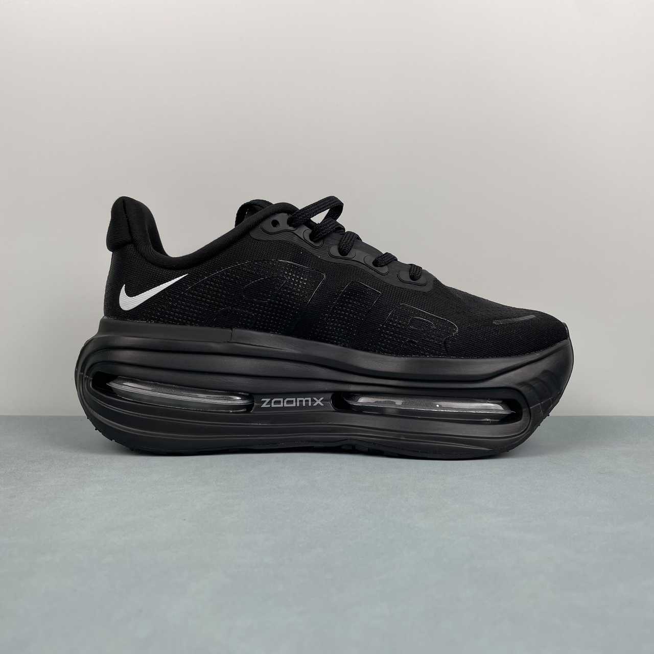 Nike Vomero Premium all black - VIBES MILANO