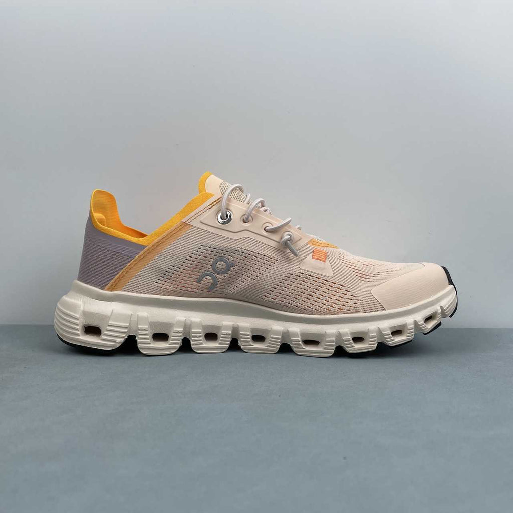 On Cloud 6 Coast sneakers da running e streetwear Gold - VIBES MILANO