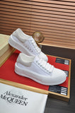 Alexander McQueen sneakers bianca in tela