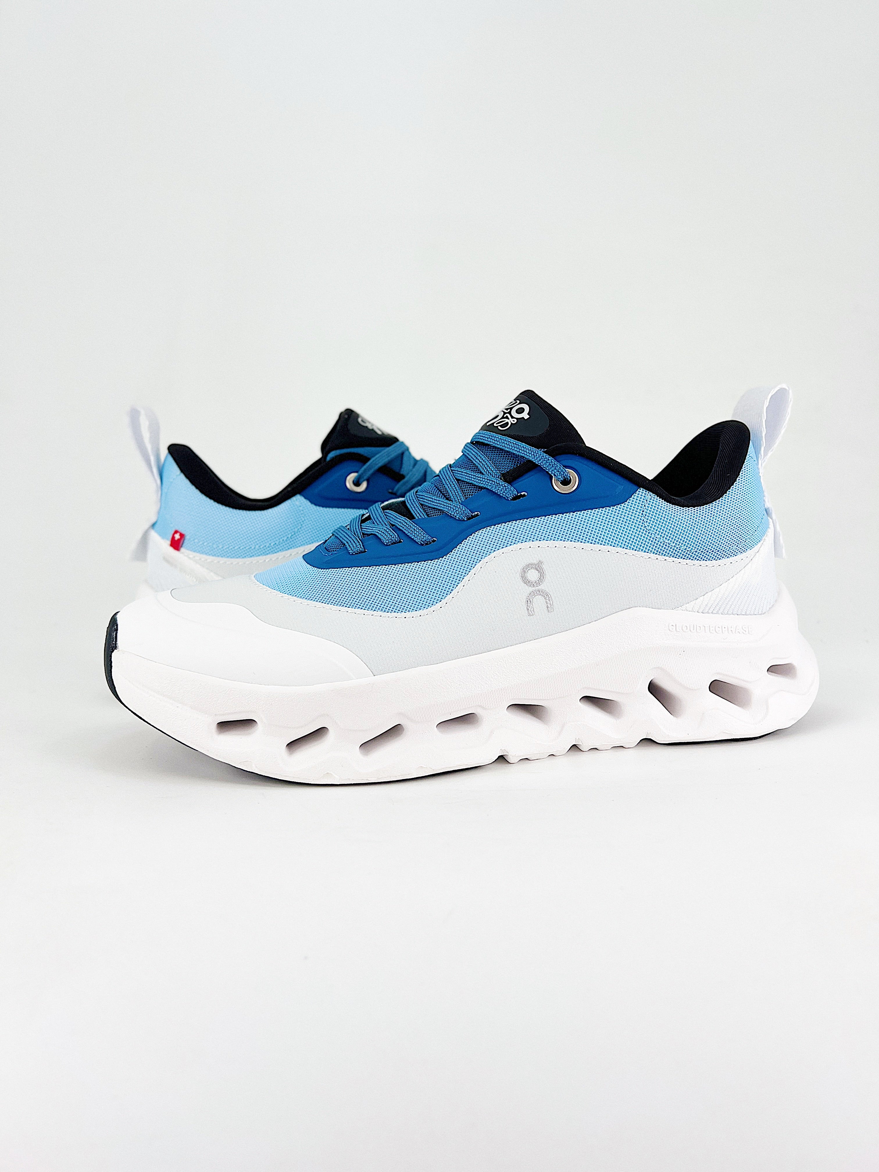 LOEWE × On Cloudtilt 2.0 Blue White