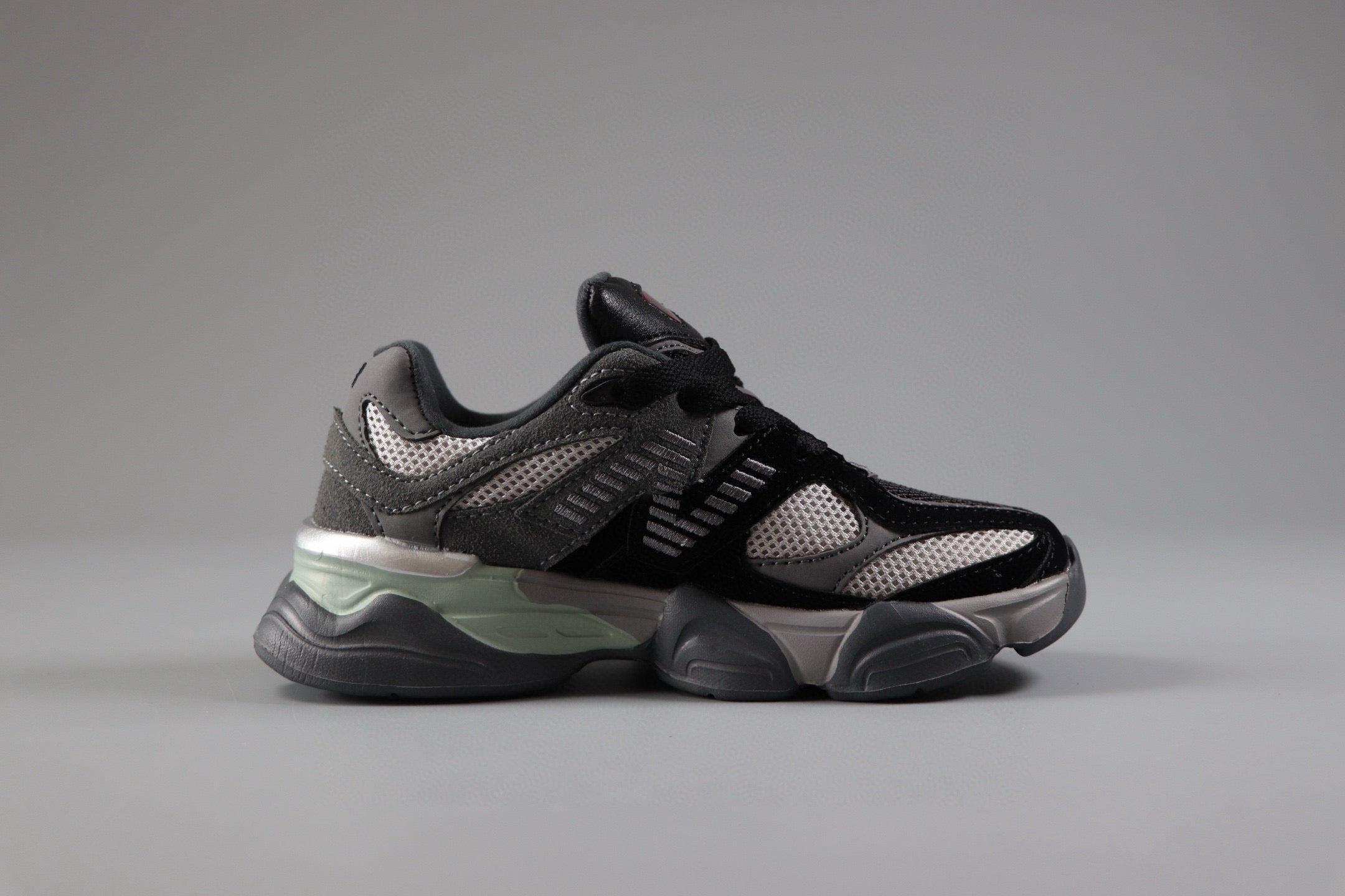 New Balance NB 9060 junior Black Grey