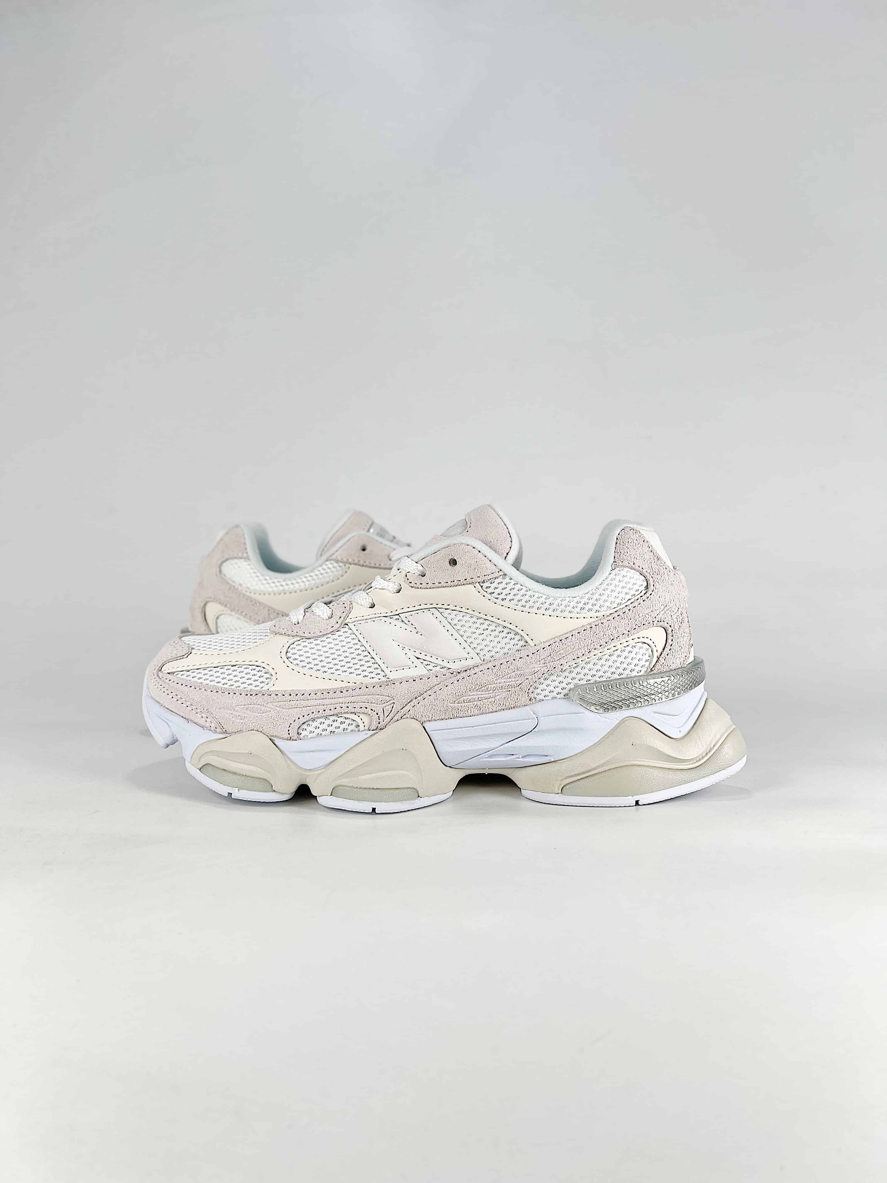 New Balance NB 9060 Beige Taupe (solo mercato Asia e Australia)