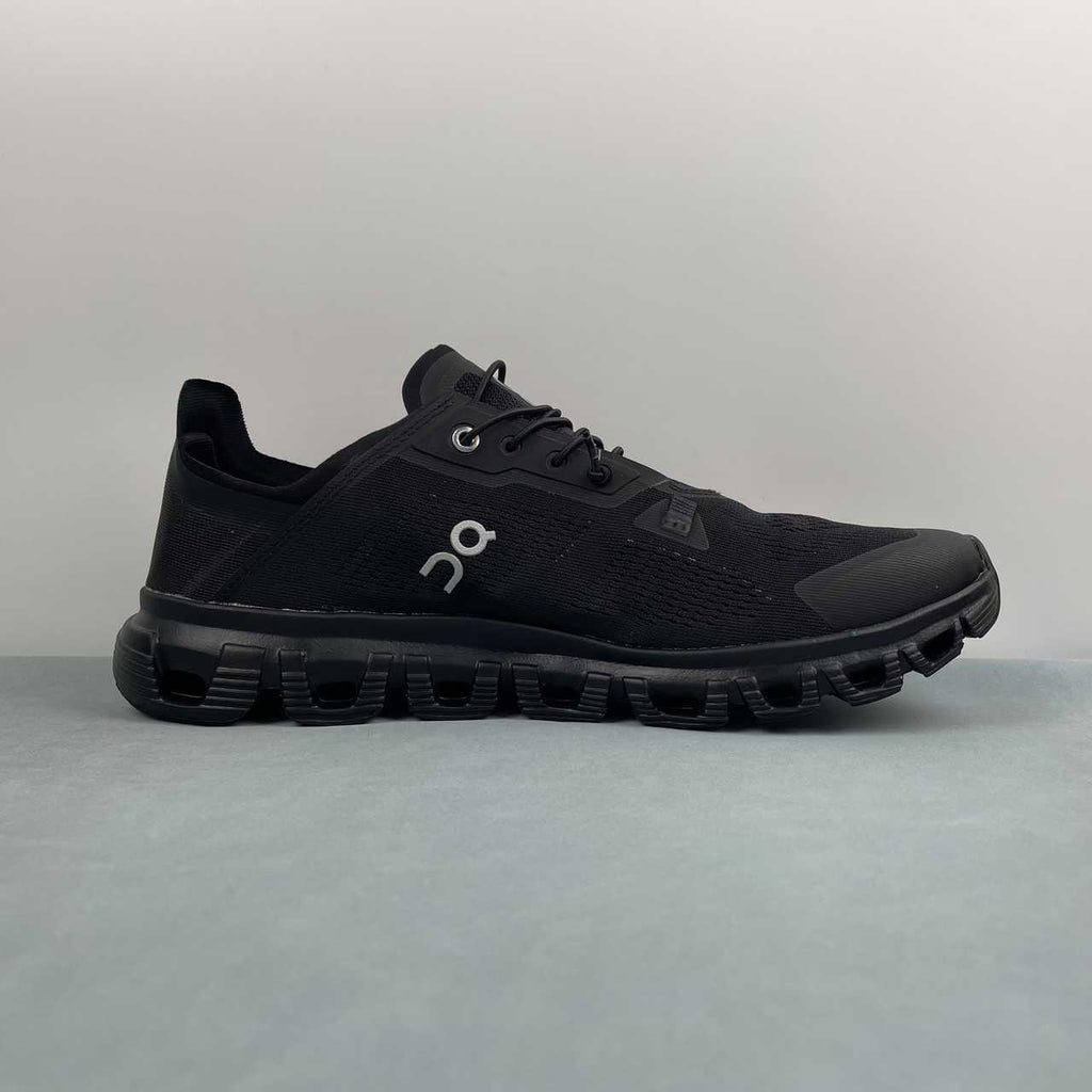 On Cloud 6 Coast sneakers da running e streetwear All Black - VIBES MILANO