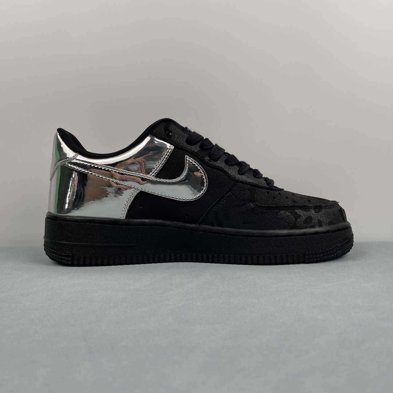 Nike Air Force 1 07 Low Black & Metallic Silver
