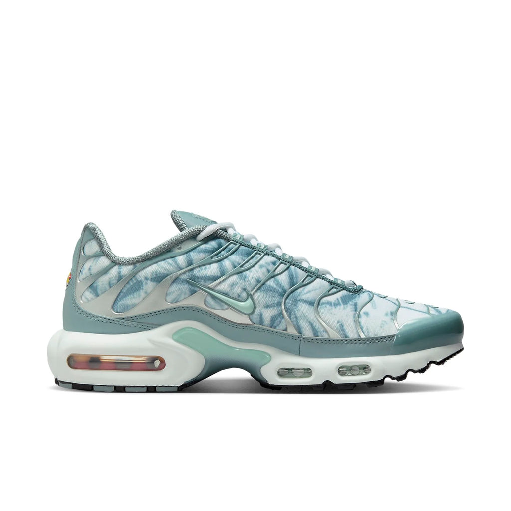 Nike Air Max Dn8 white