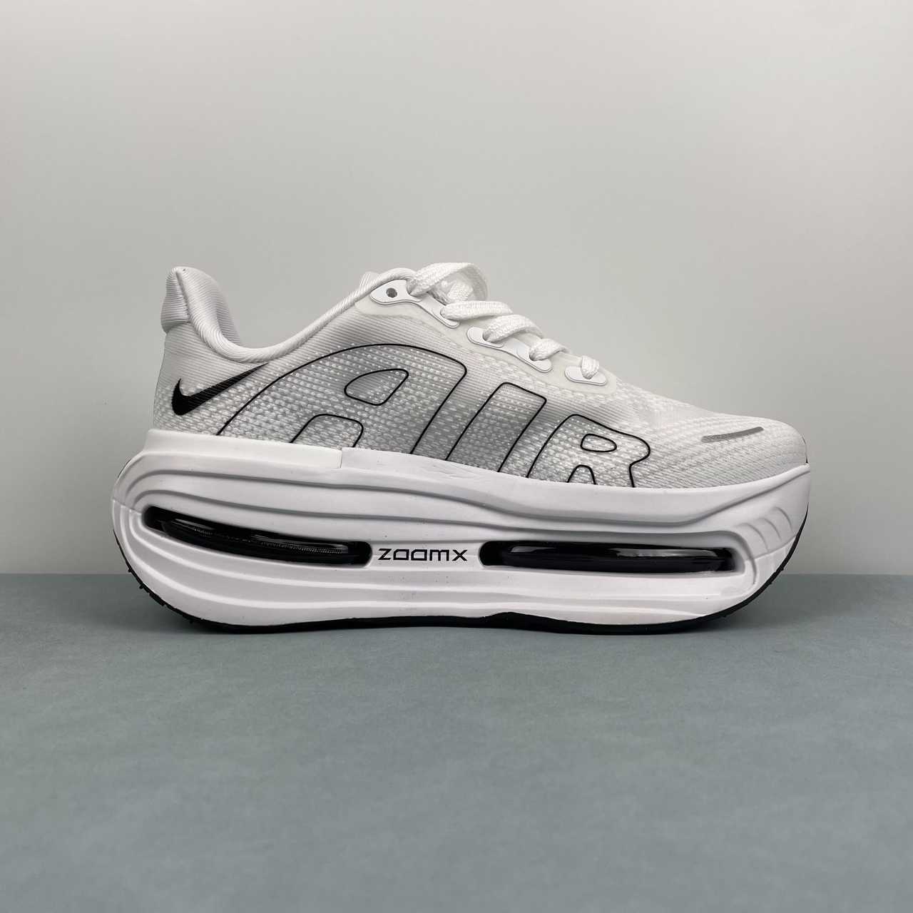 Nike Vomero Premium white black - VIBES MILANO