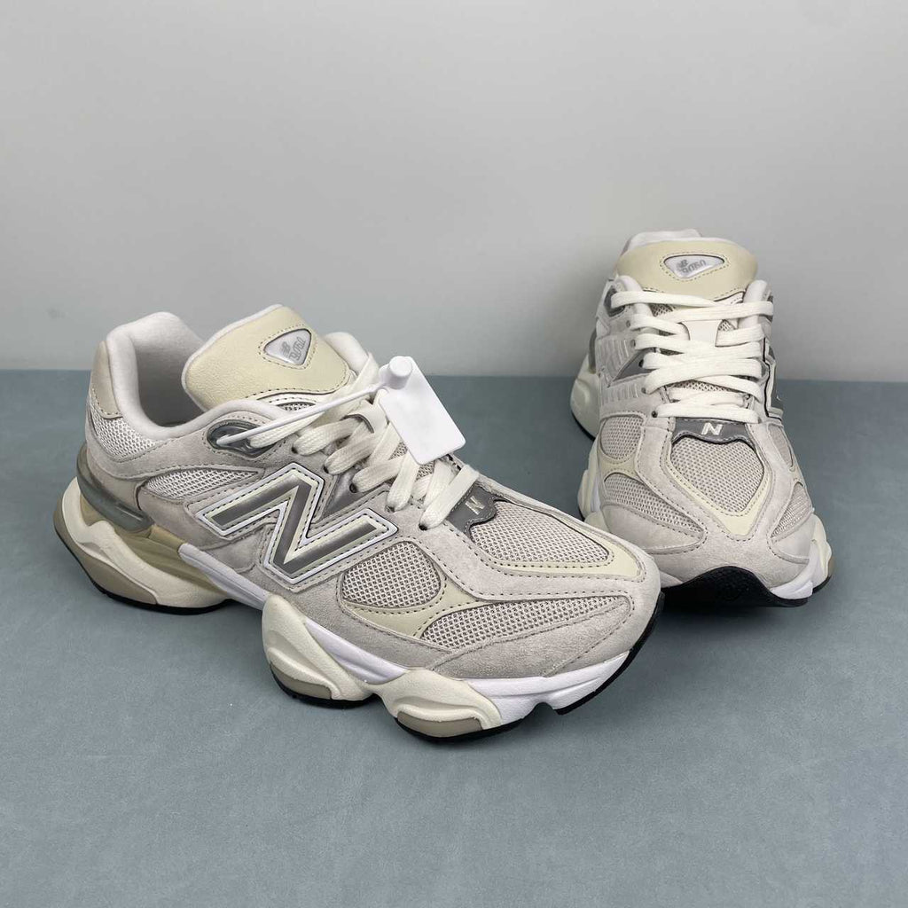 New Balance NB 9060 Sea Salt con Moonbeam e Turtledove - VIBES MILANO