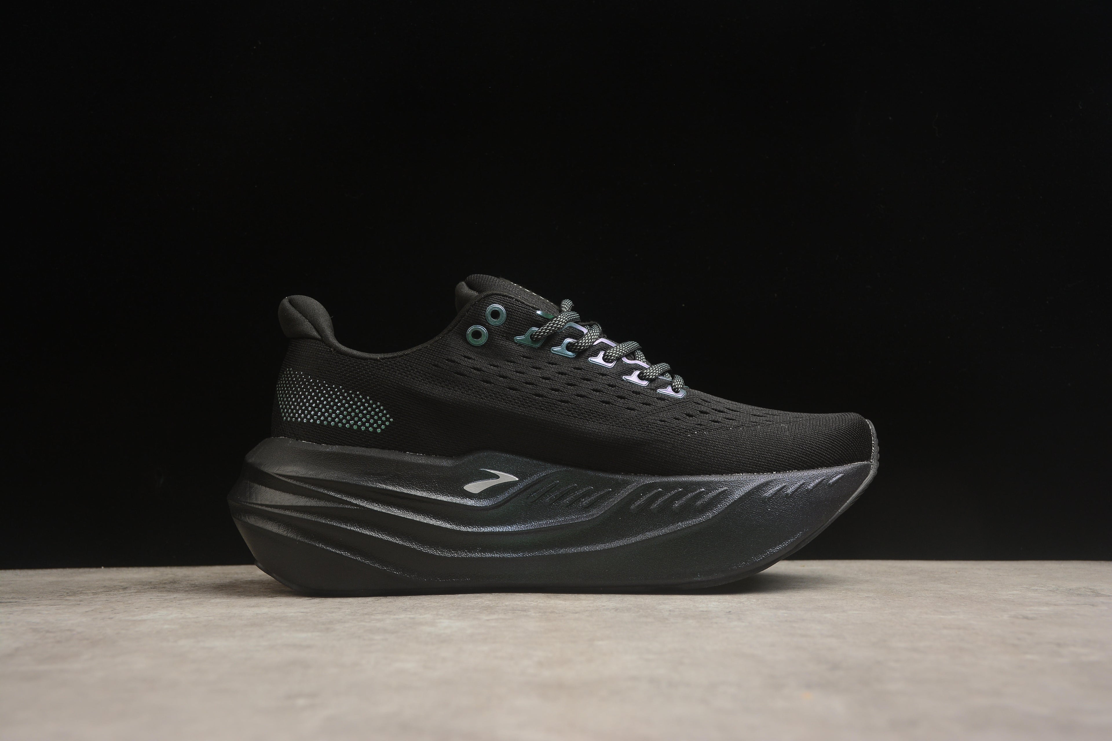 Brooks Glycerin Max nero totale