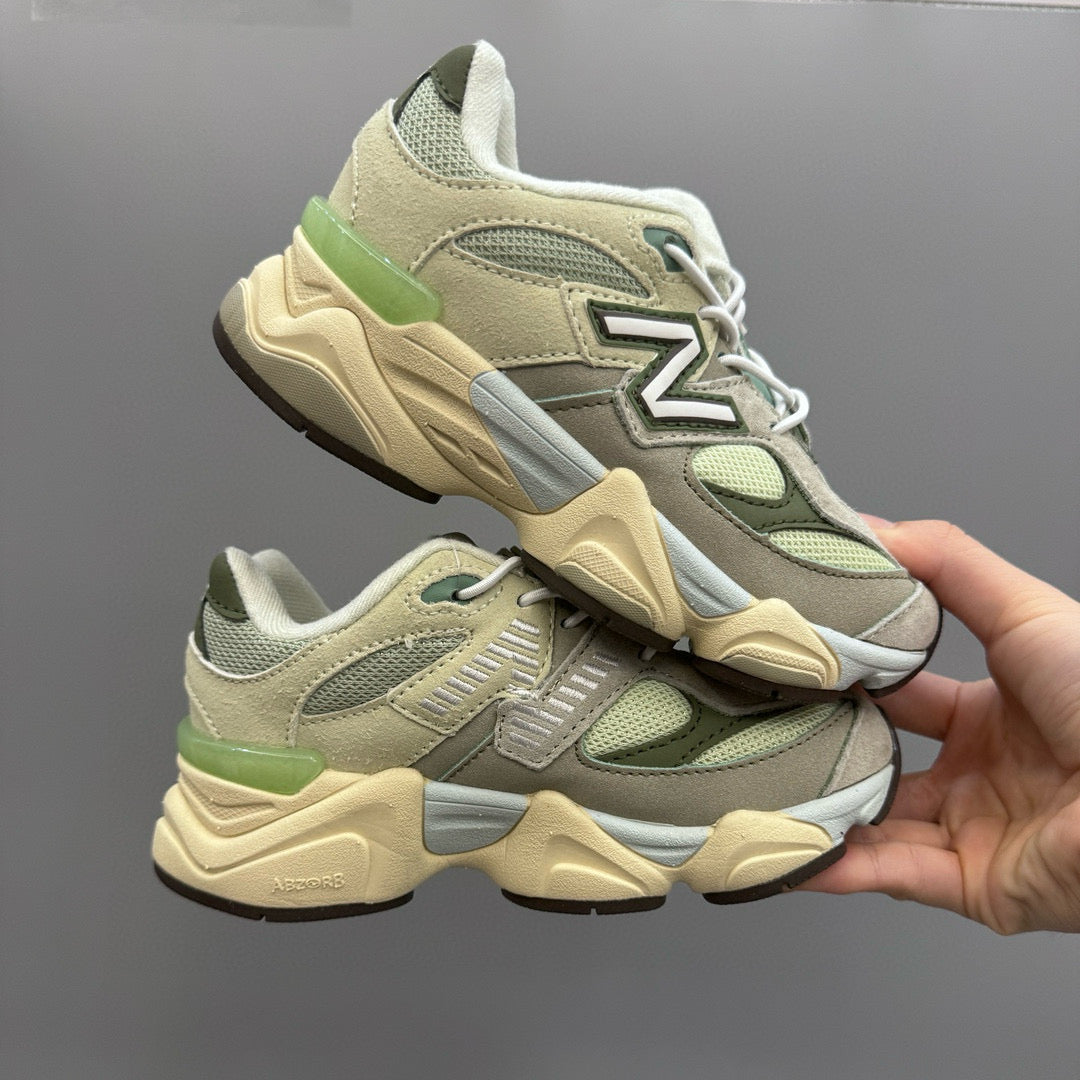 New Balance NB 9060 junior verde chiaro beige