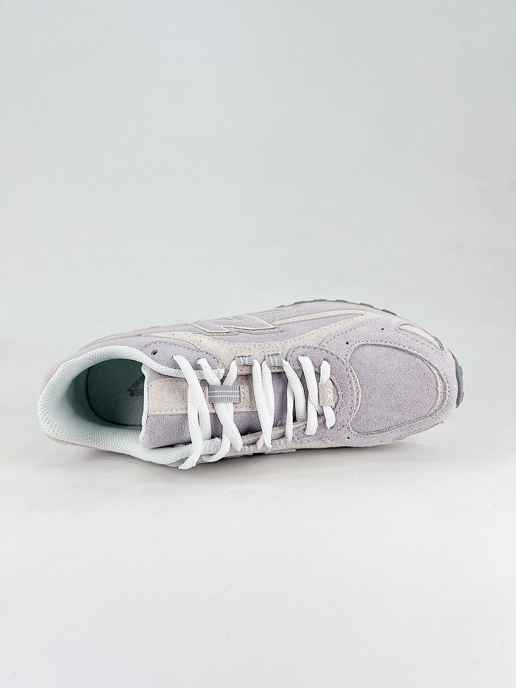 New Balance 204 L Pearl Grey