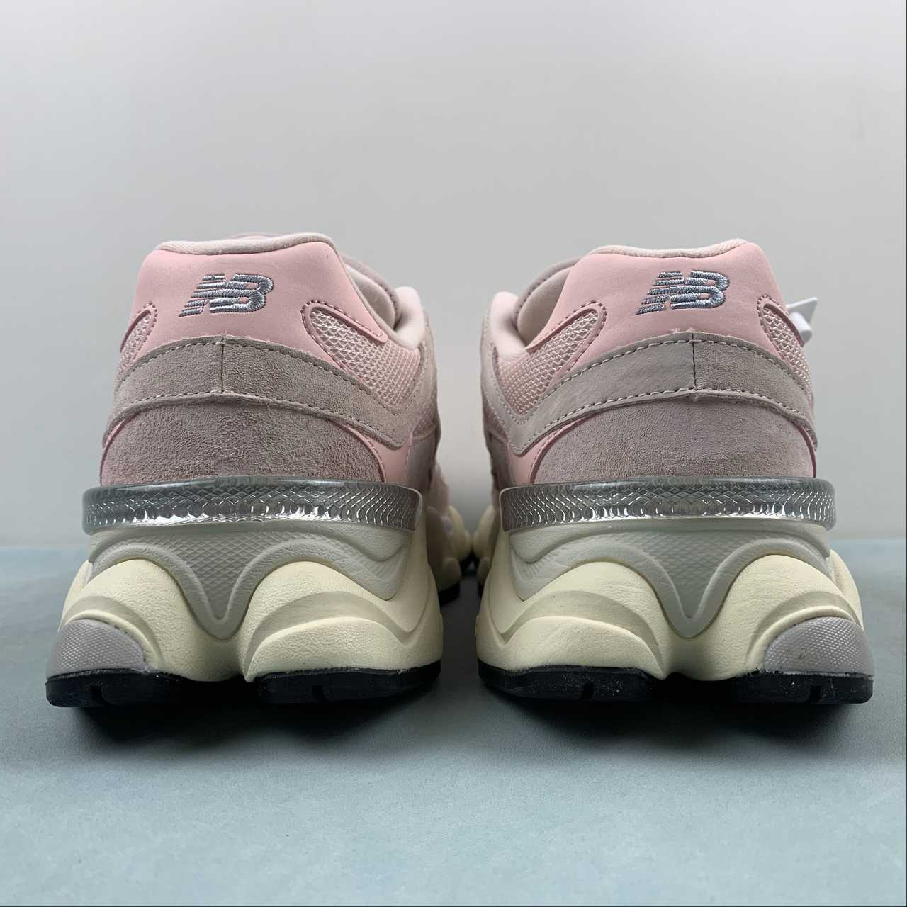 New Balance 9060 NB Crystal Pink
