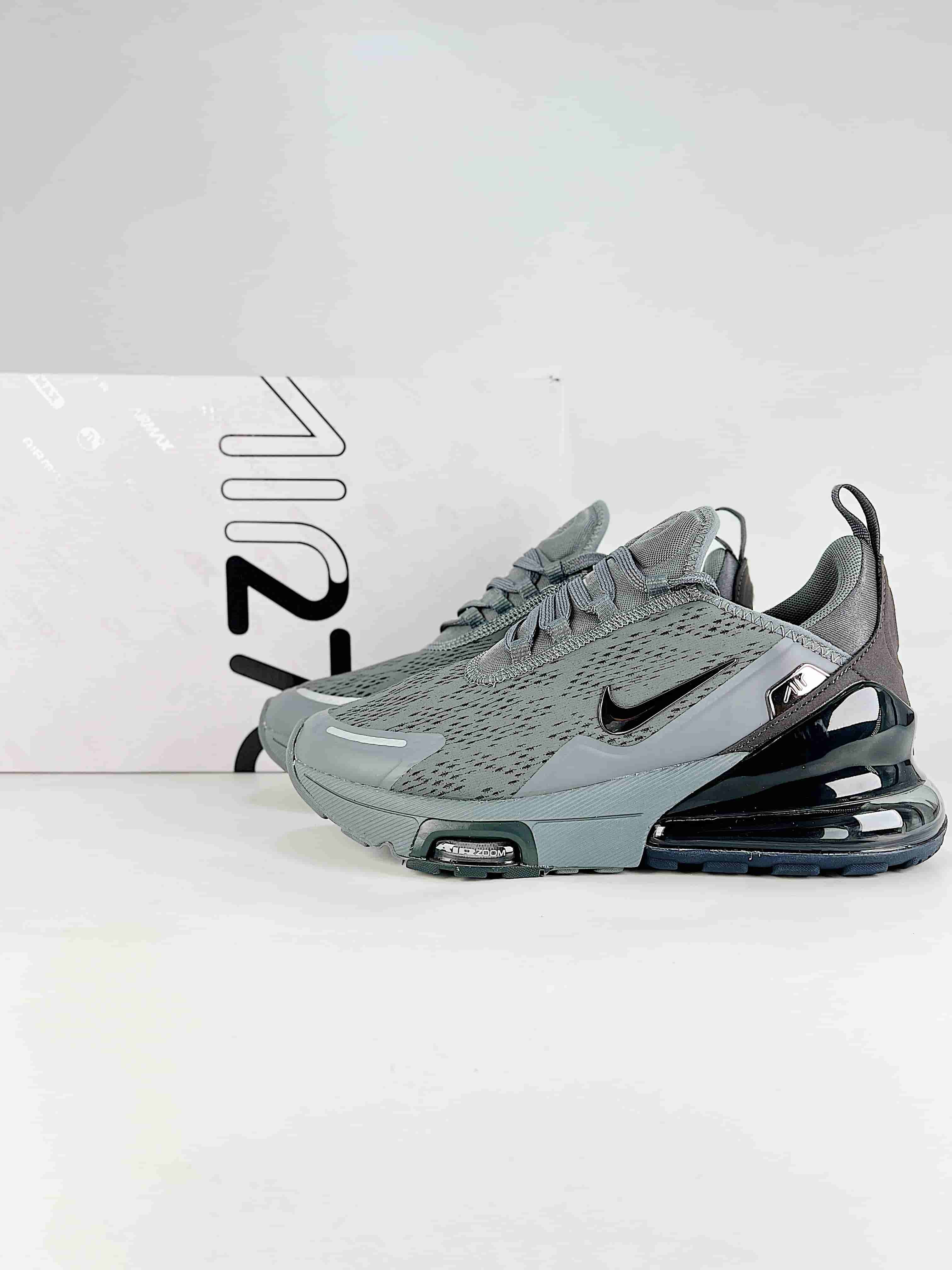 Nike Air Max 270 Smoke Grey