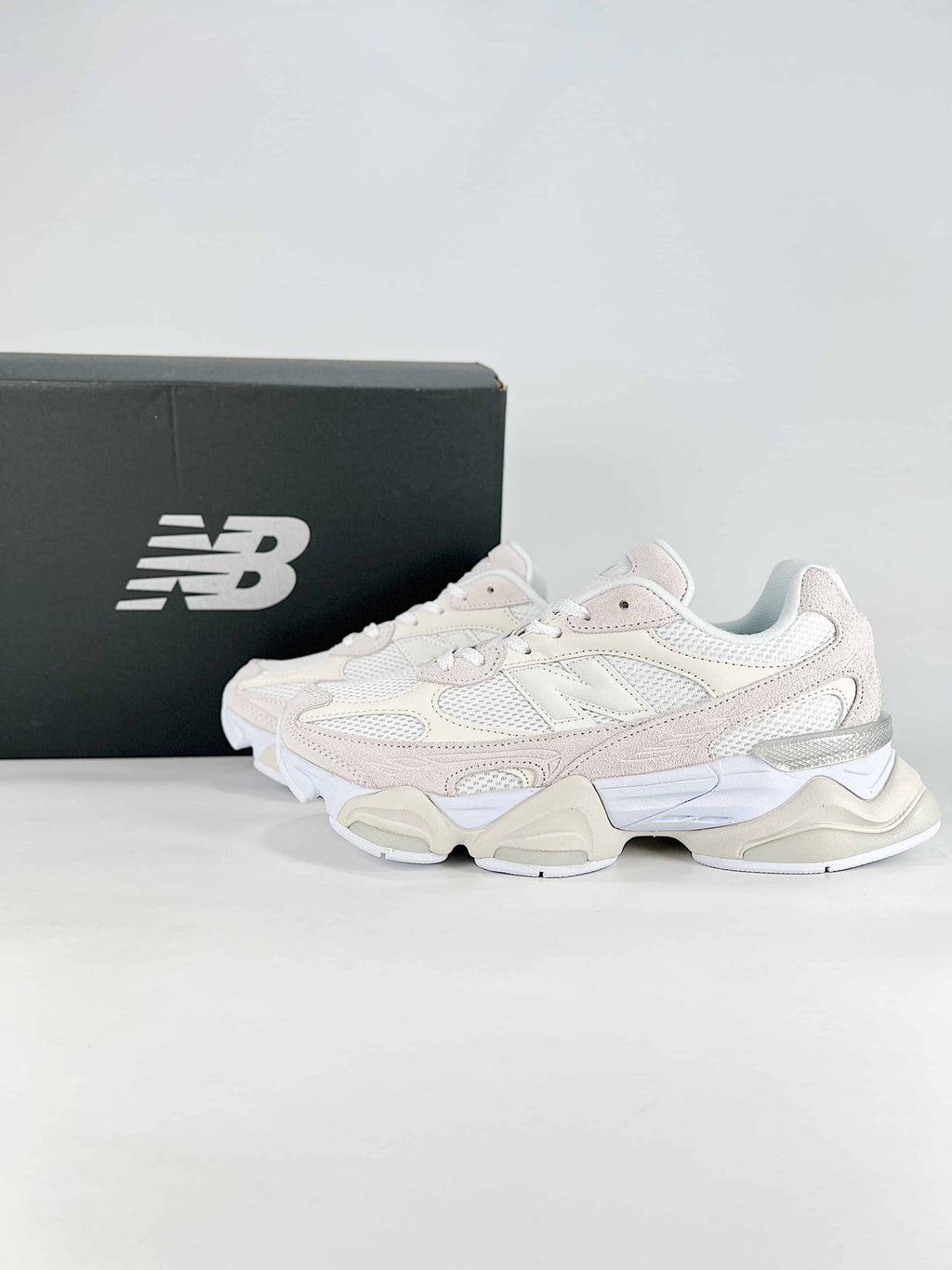 New Balance NB 9060 Beige Taupe (solo mercato Asia e Australia)