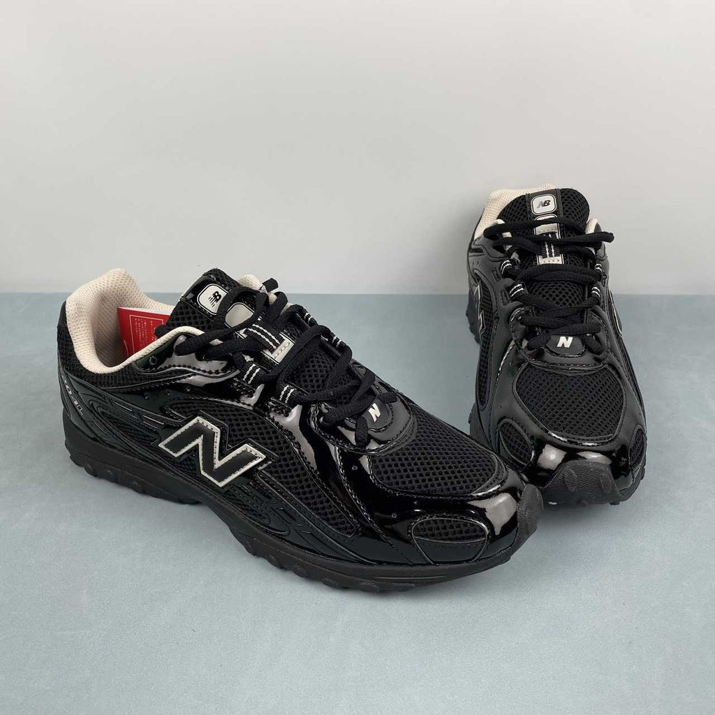 New Balance 204 L Black Timberwolf