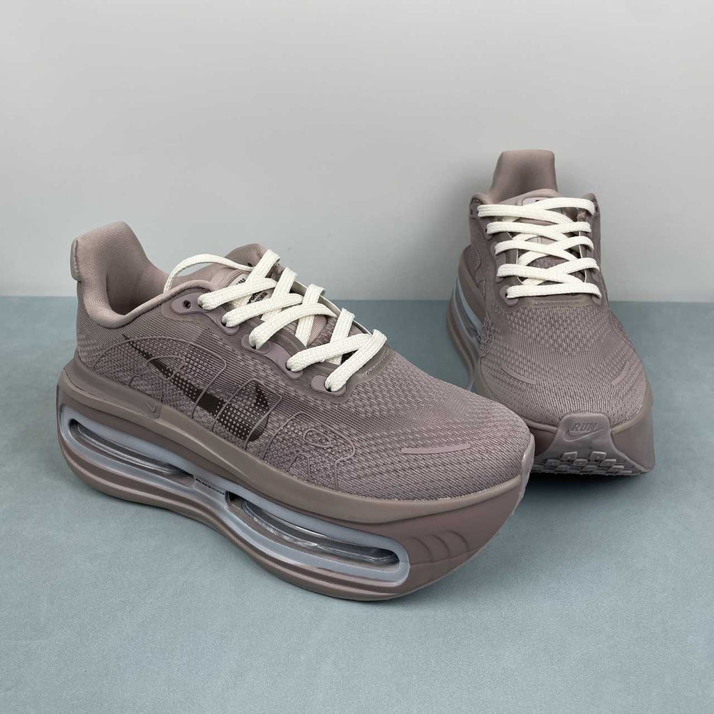 Nike Vomero Premium light brown - VIBES MILANO