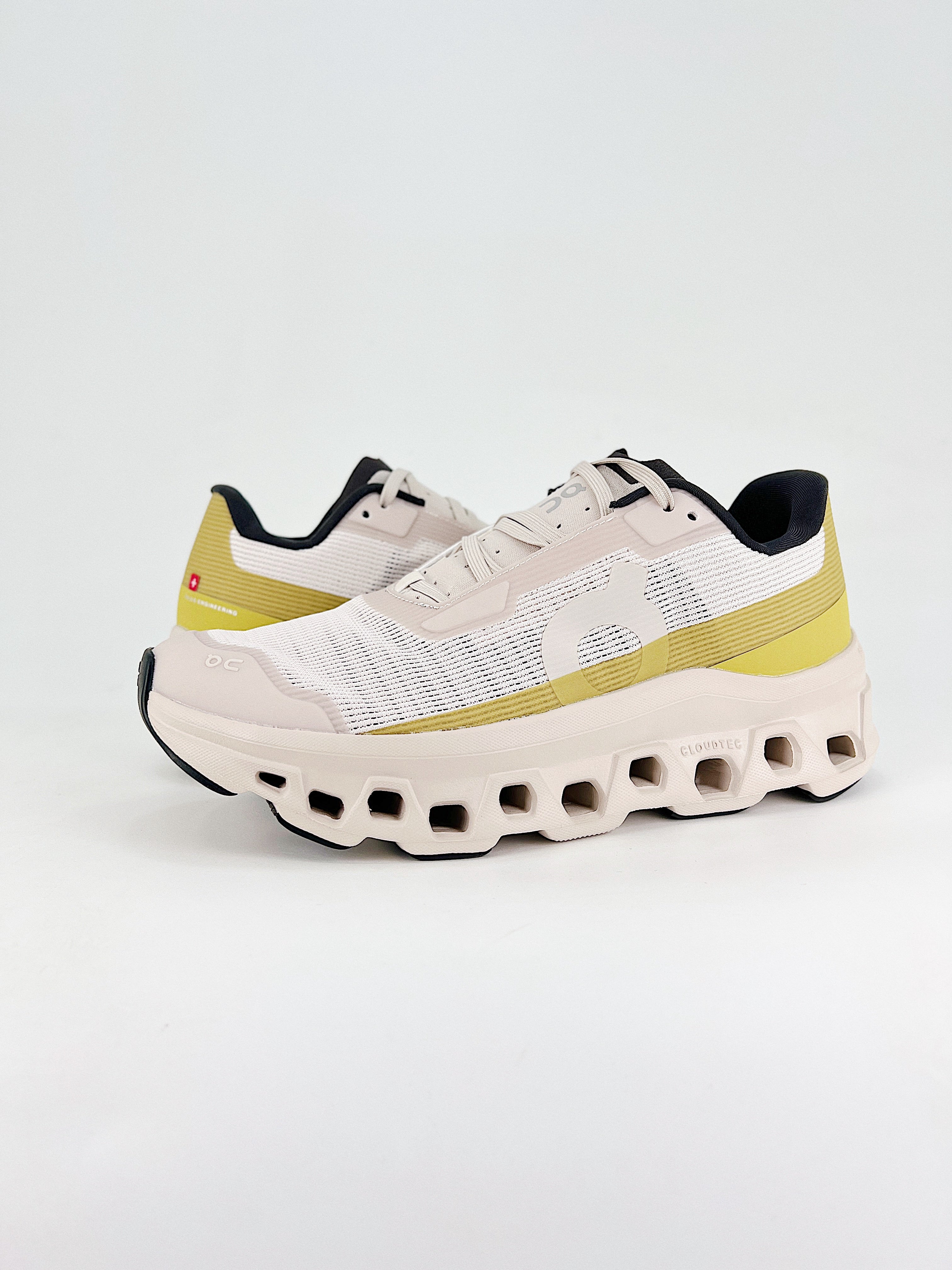 On Cloud Running Cloudmonster Void blu