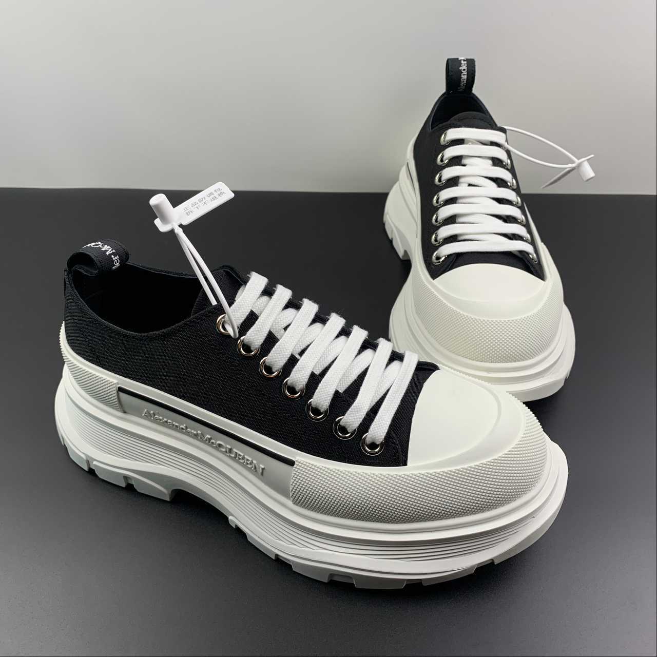 Alexander McQueen Tread Slick tela bianca e nera