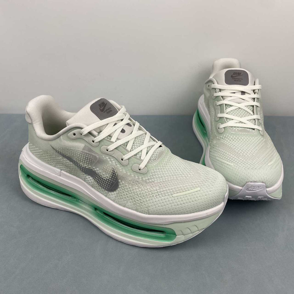 Nike Vomero Premium green vert - VIBES MILANO
