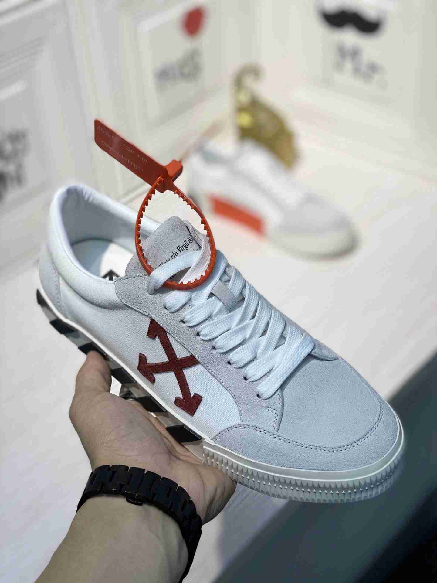 Off-White c/o Virgil Abloh inserti scamosciati