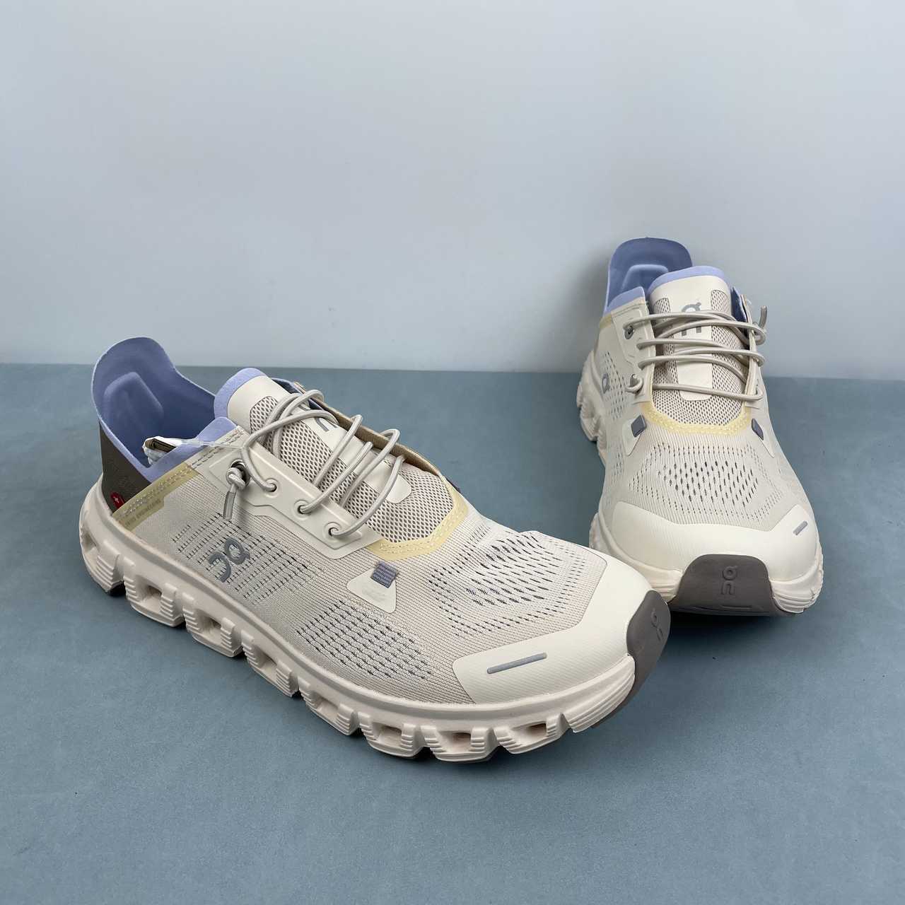 On Cloud Running Cloudtilt White Blue 