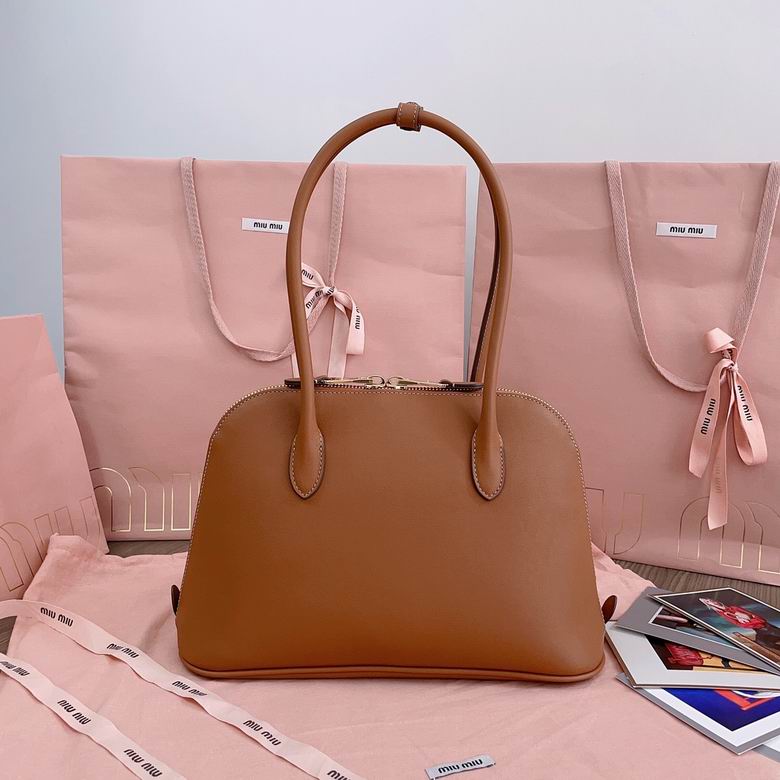 Miu Miu Shell Bag in pelle