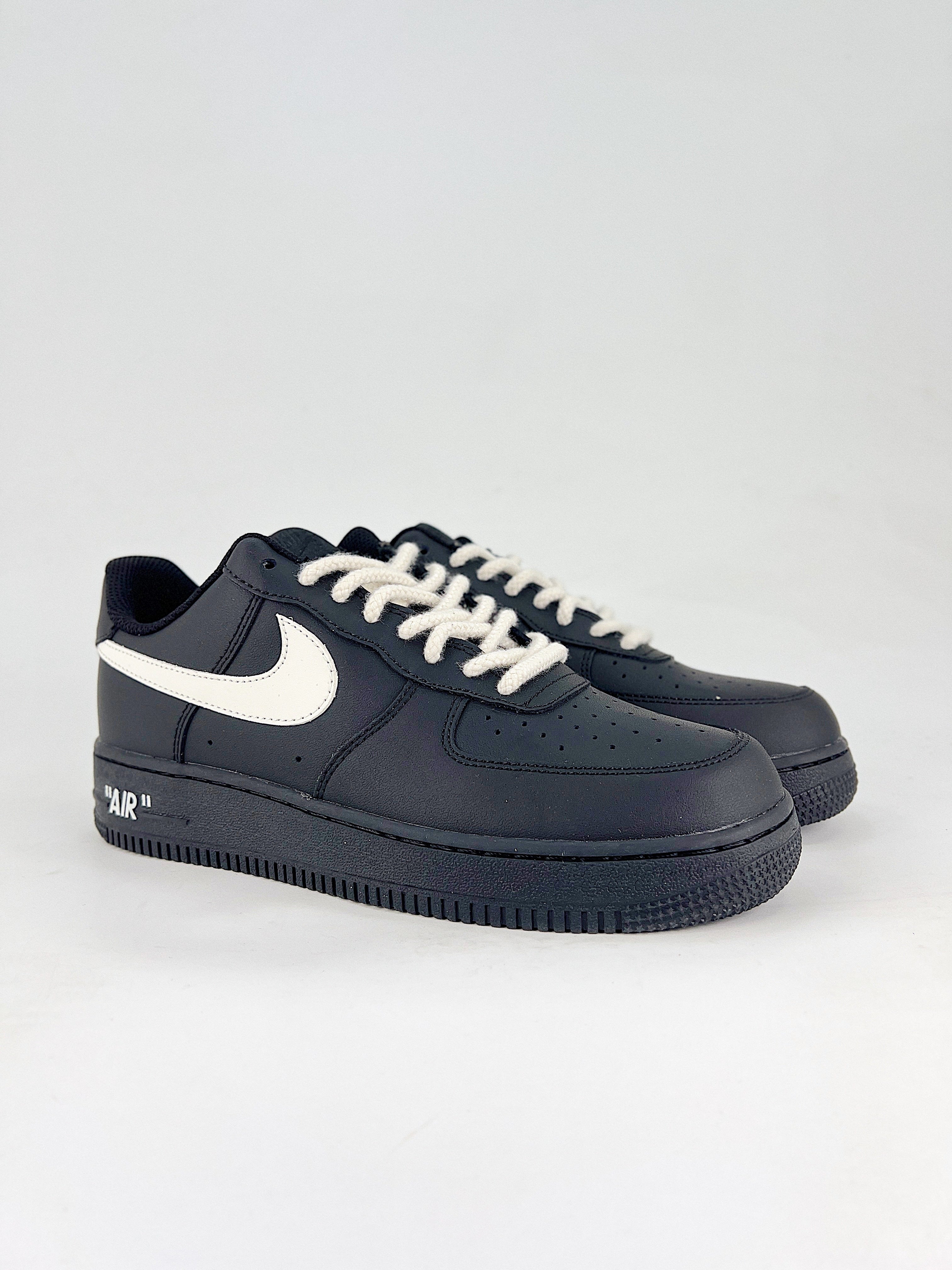 Nike Air Force 1 Low Black Swoosh White