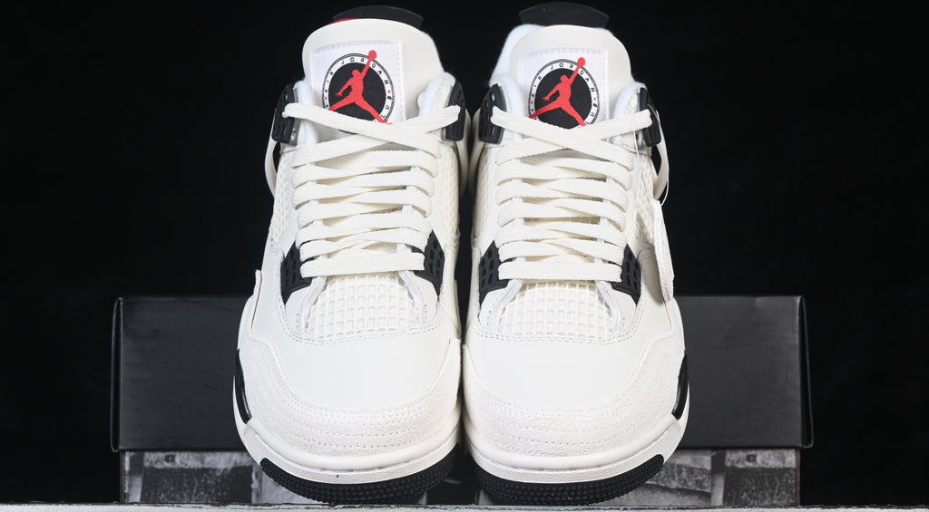 Nike Air Jordan 4 Retro "Flight Club"