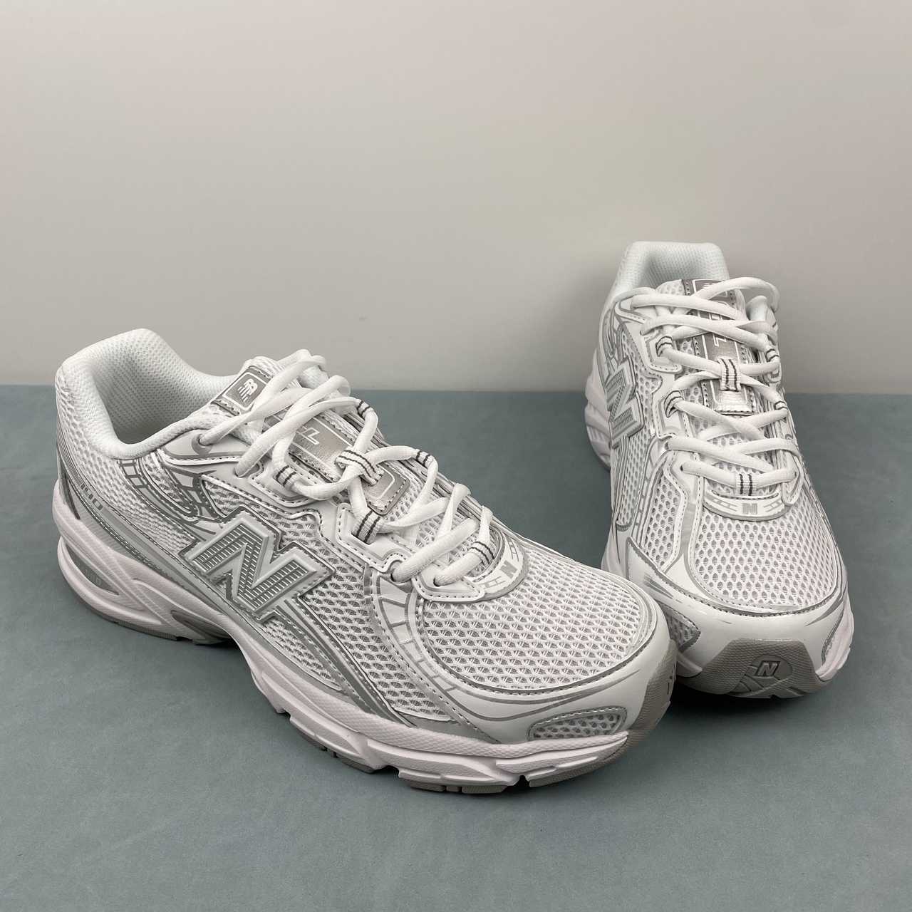 New Balance NB 740 White Silver