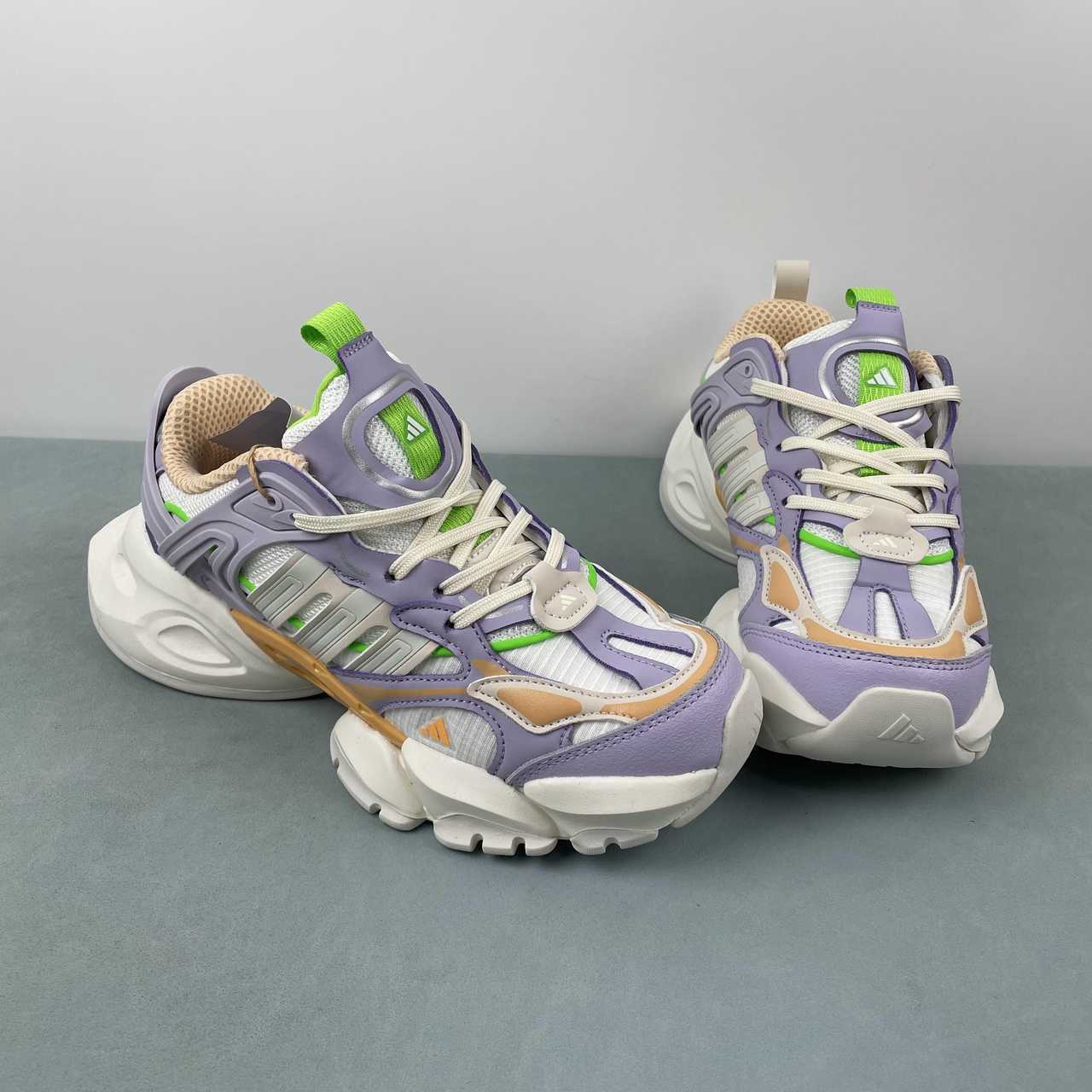 Adidas XLG Runner Deluxe sneakers white lilac