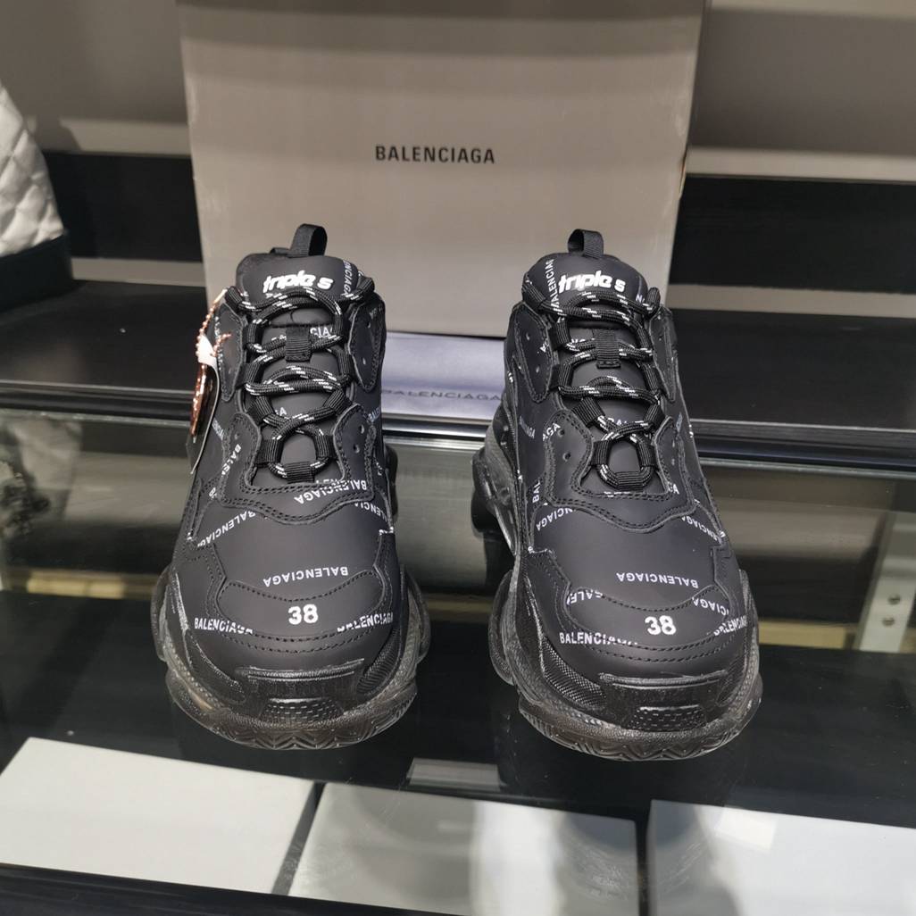 Balenciaga Sneakers Triple S nero fondo trasparente