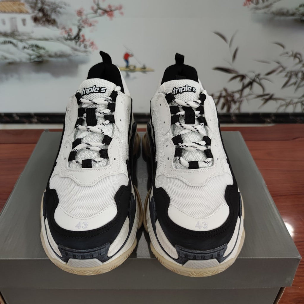 Balenciaga Sneakers Triple S Clear Sole white black - VIBES MILANO