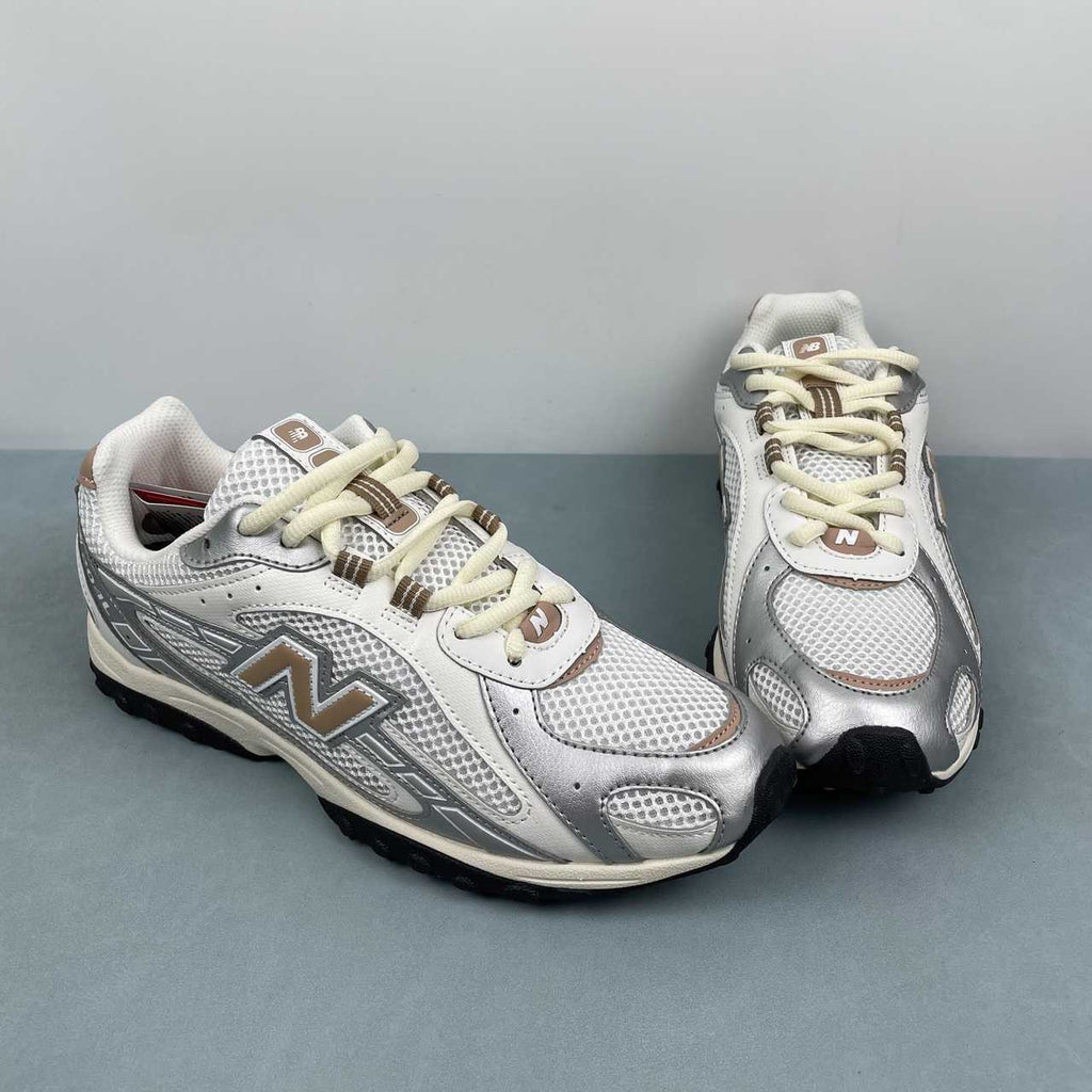 New Balance 204 L Silver Metallic Flat Taupe