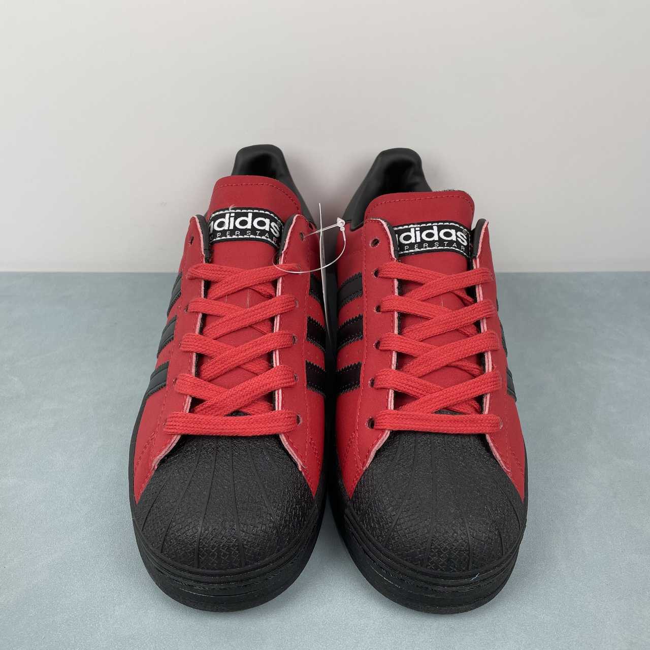 Adidas Originals Superstar rosso mod. IG9275 (modello destinato al mercato estero)