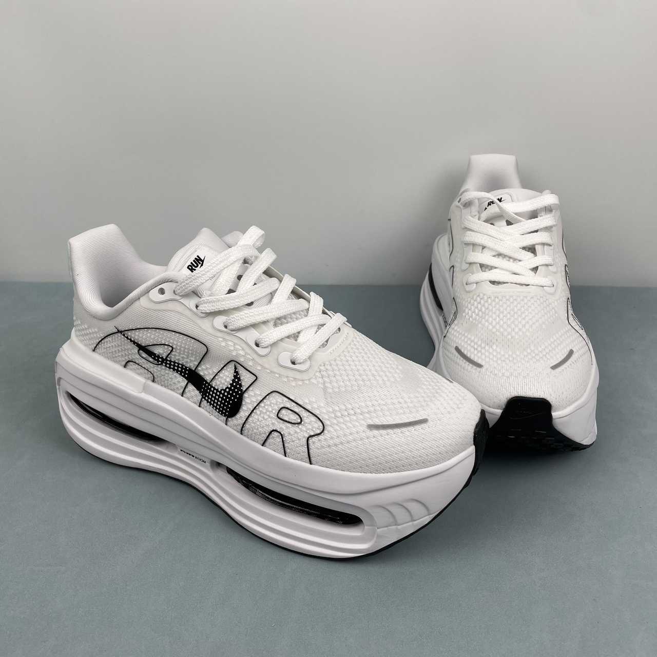 Nike Vomero Premium white black - VIBES MILANO