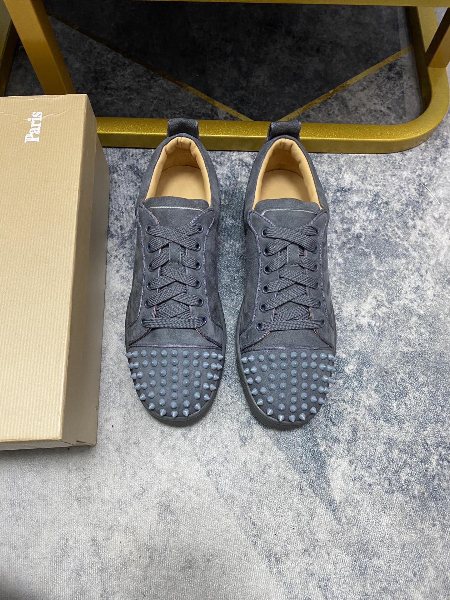 Christian Louboutin sneakers Grey Louis Junior Spikes Suede