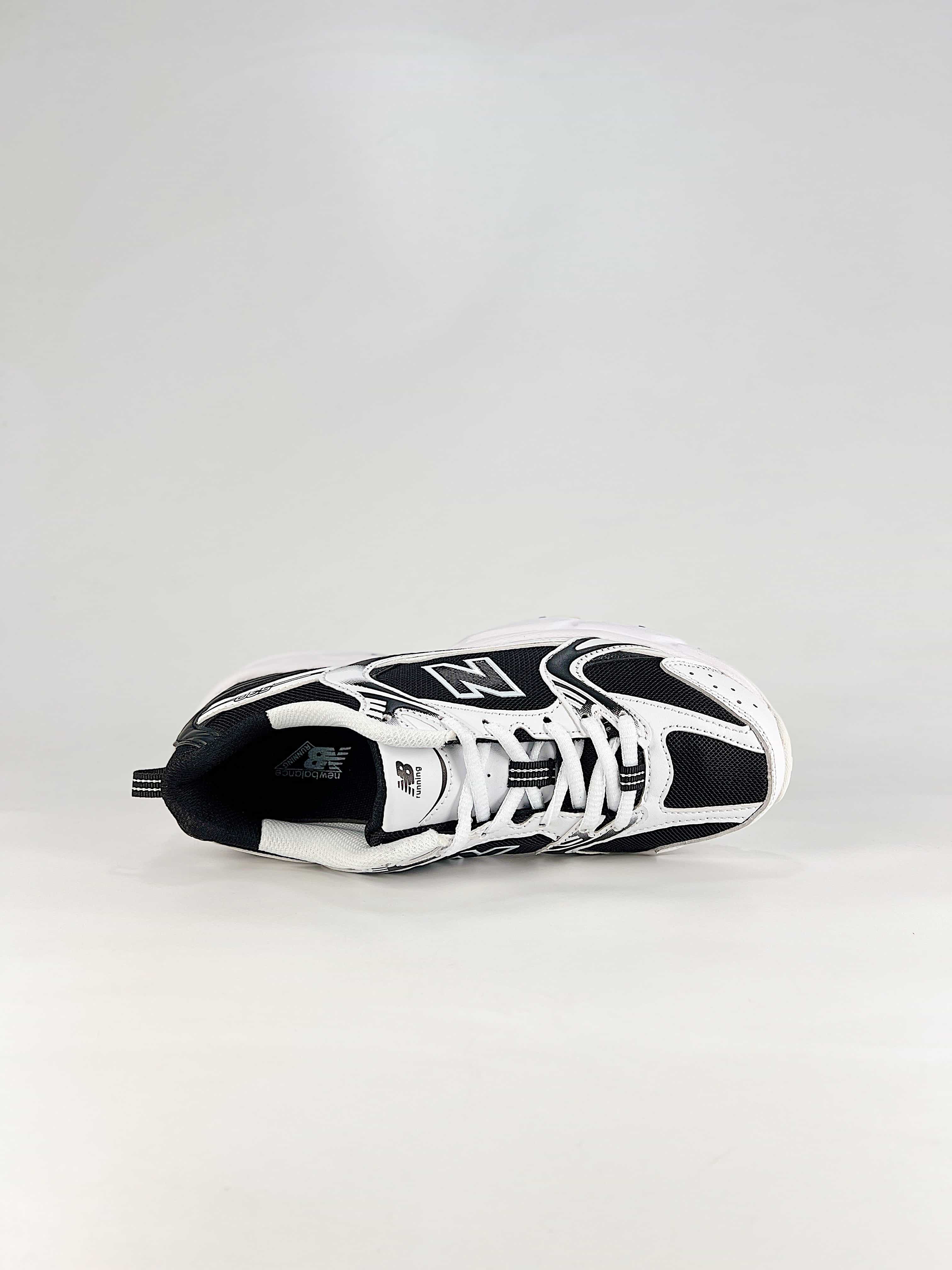 New Balance 530V2 Retro Black White