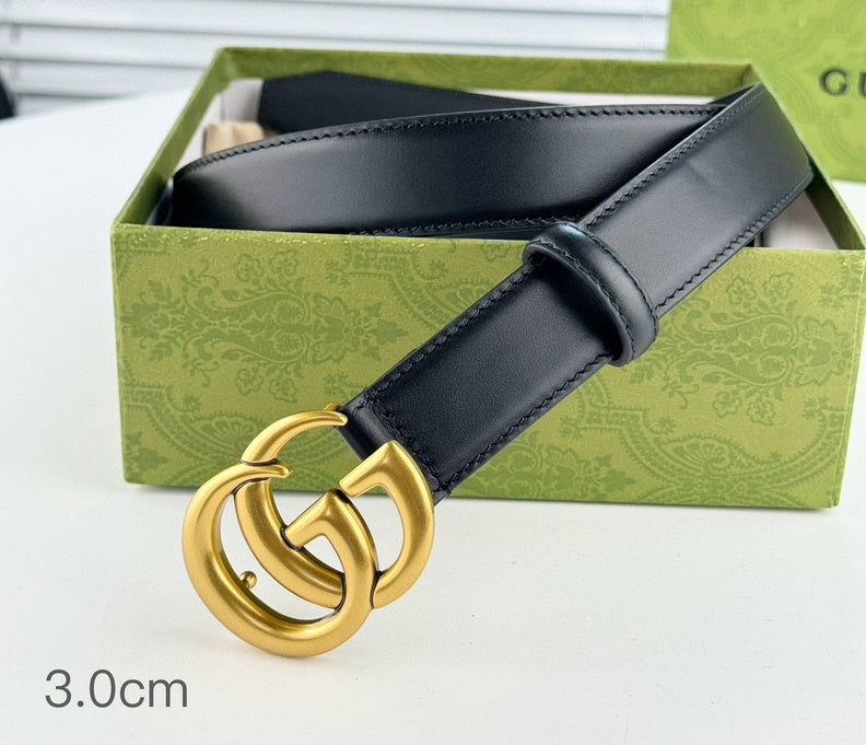 Cintura Gucci in vera pelle nera larghezza 3 cm.